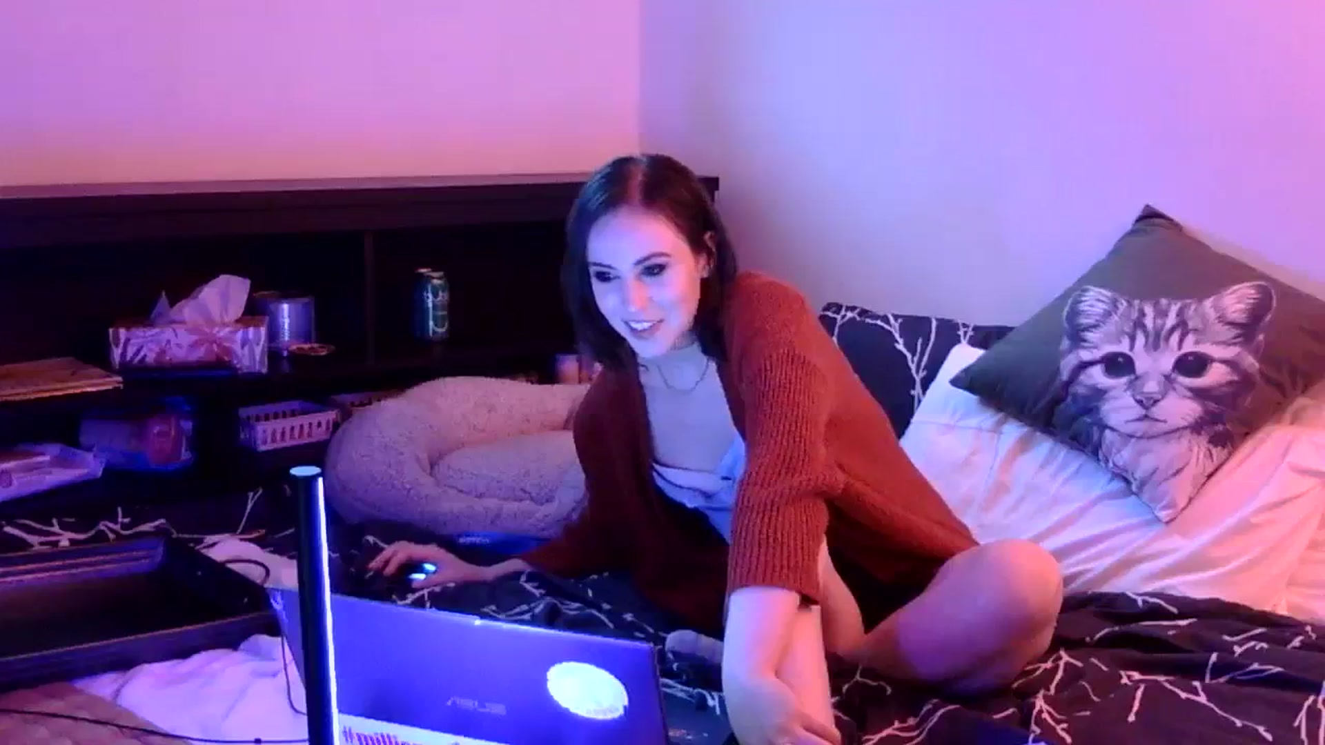 Gallery image thumbnail from antidreamgirl's myfreecams stream on, 02/22/2024, 23:17 image 10 of 20