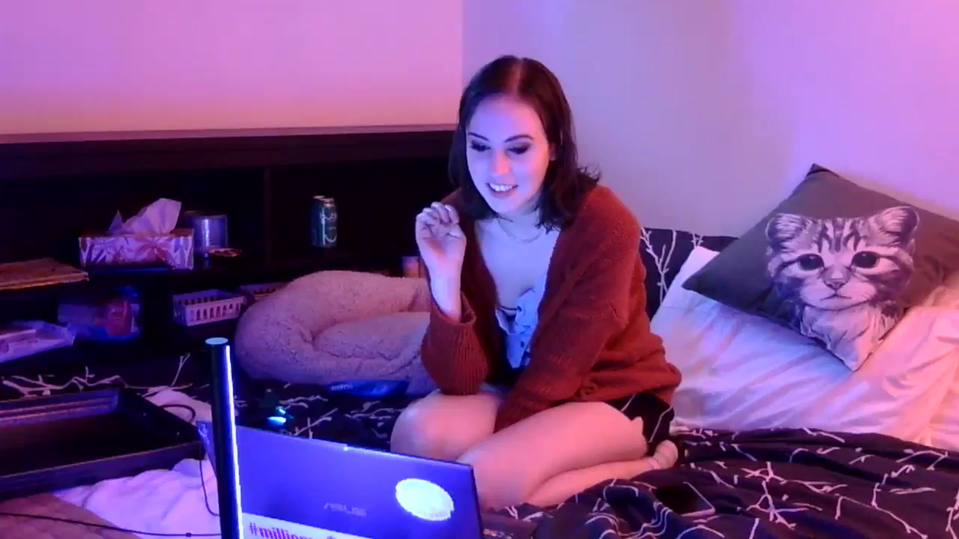 Gallery image thumbnail from antidreamgirl's myfreecams stream on, 02/22/2024, 23:17 image 13 of 20