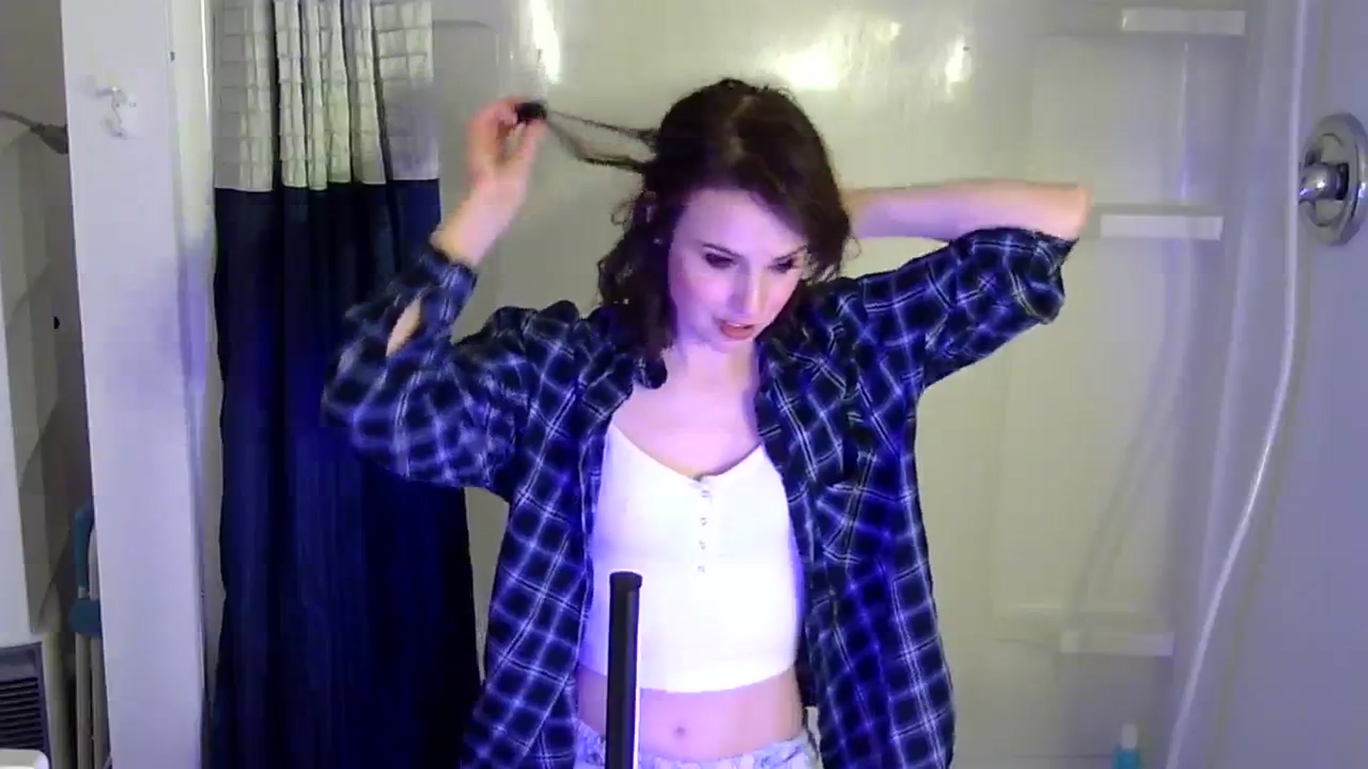 Gallery image thumbnail from antidreamgirl's myfreecams stream on, 02/28/2024, 09:20 image 12 of 20