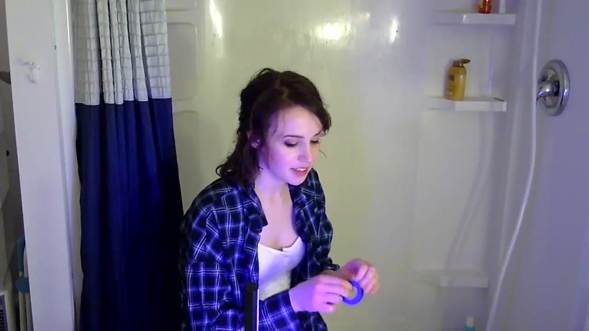 Gallery image thumbnail from antidreamgirl's myfreecams stream on, 02/28/2024, 09:20 image 6 of 20