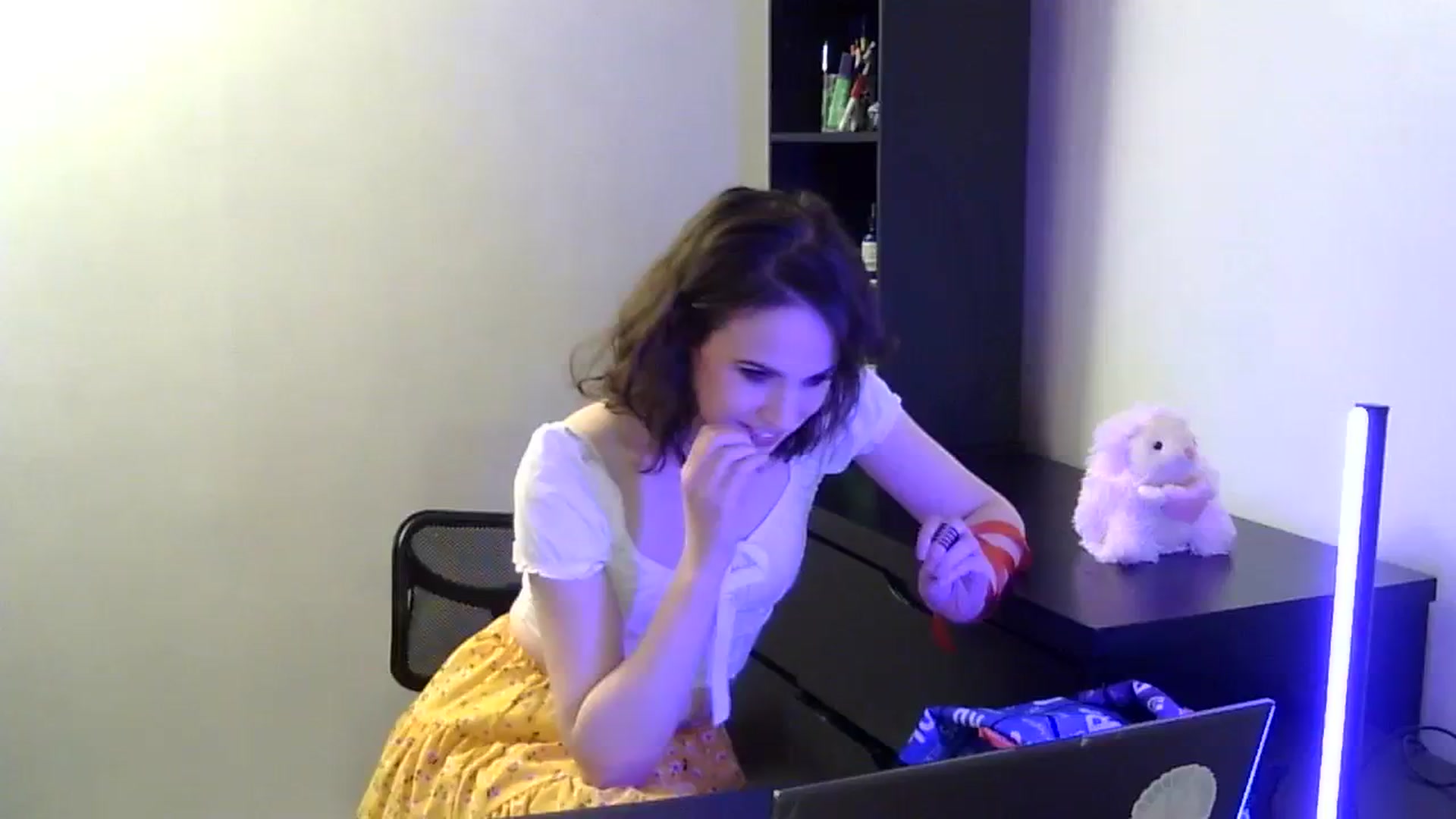 Gallery image thumbnail from antidreamgirl's myfreecams stream on, 03/30/2024, 04:40 image 13 of 20