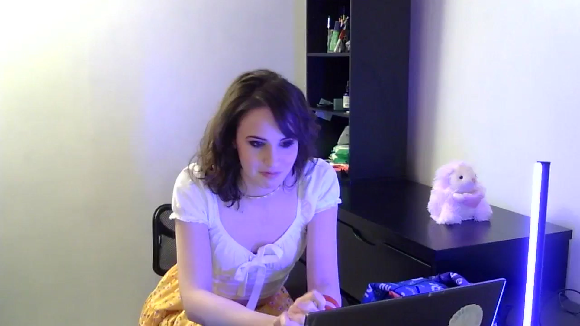 Gallery image thumbnail from antidreamgirl's myfreecams stream on, 03/30/2024, 04:40 image 7 of 20