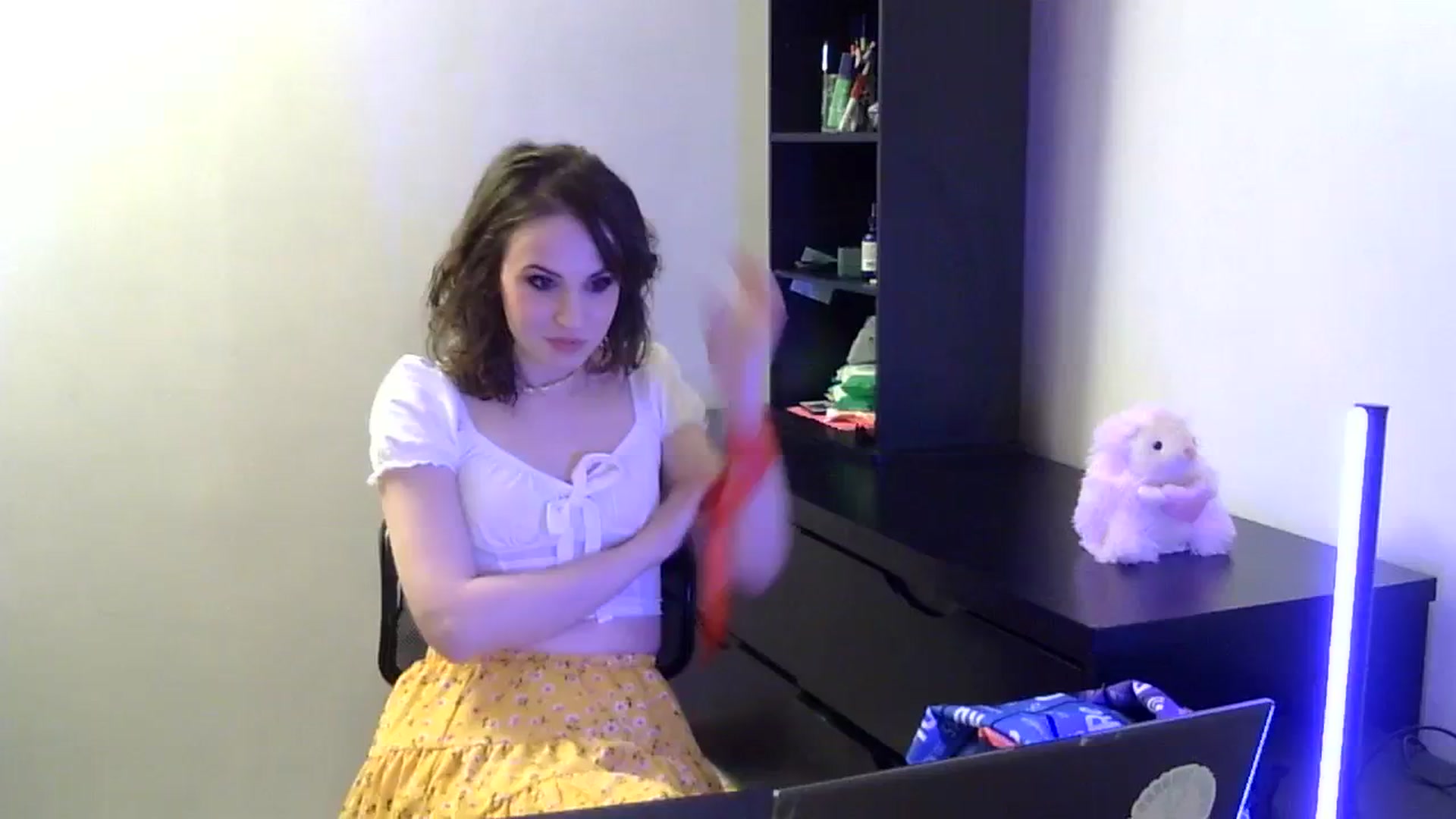 Gallery image thumbnail from antidreamgirl's myfreecams stream on, 03/30/2024, 04:40 image 11 of 20