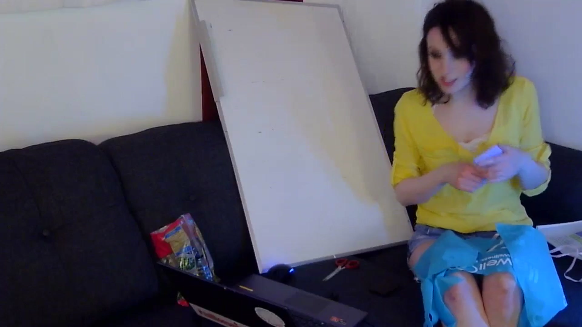 Gallery image thumbnail from antidreamgirl's myfreecams stream on, 04/14/2024, 05:54 image 10 of 20