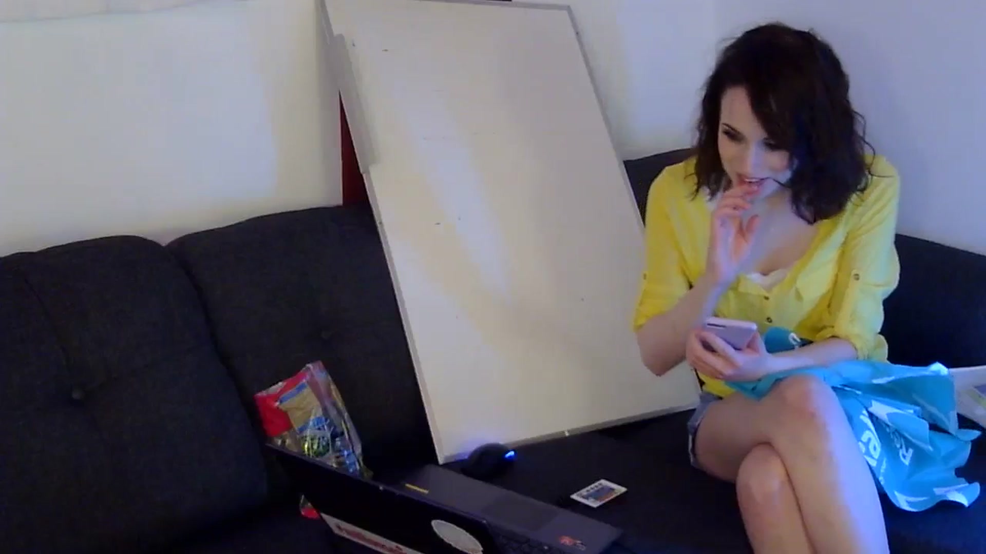 Gallery image thumbnail from antidreamgirl's myfreecams stream on, 04/14/2024, 05:54 image 6 of 20