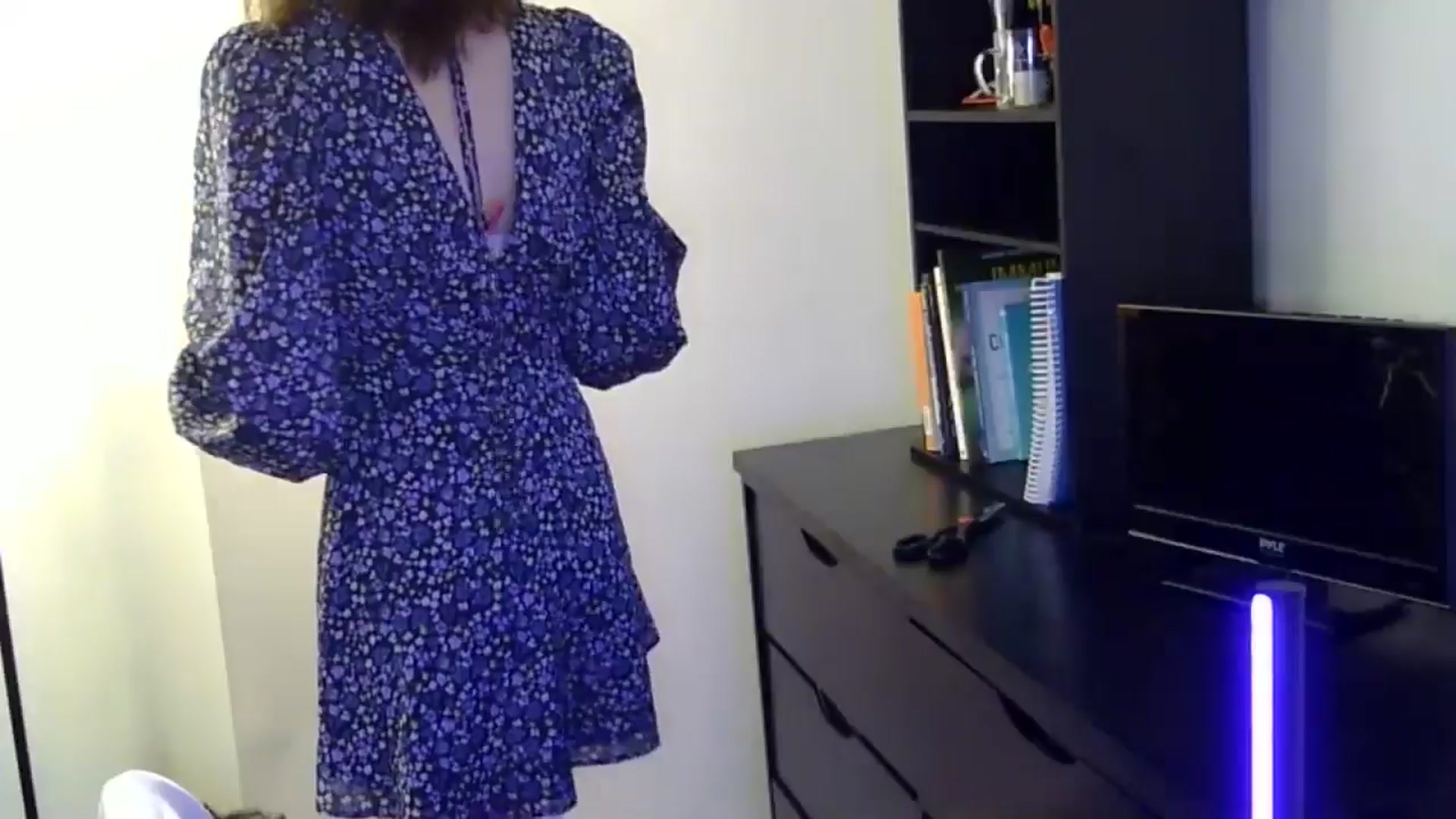 Gallery image thumbnail from antidreamgirl's myfreecams stream on, 04/16/2024, 02:05 image 6 of 20