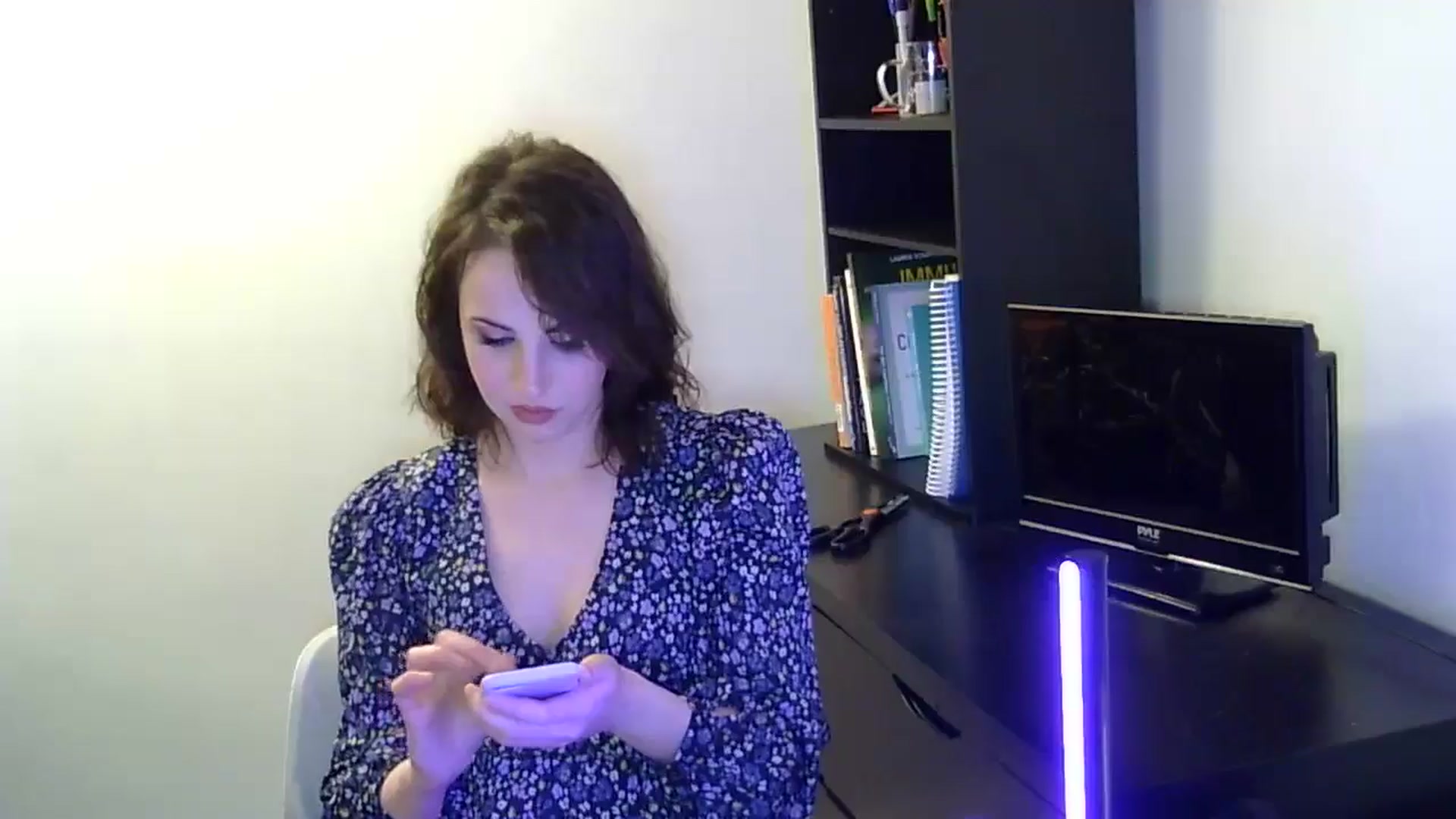 Gallery image thumbnail from antidreamgirl's myfreecams stream on, 04/16/2024, 02:05 image 20 of 20