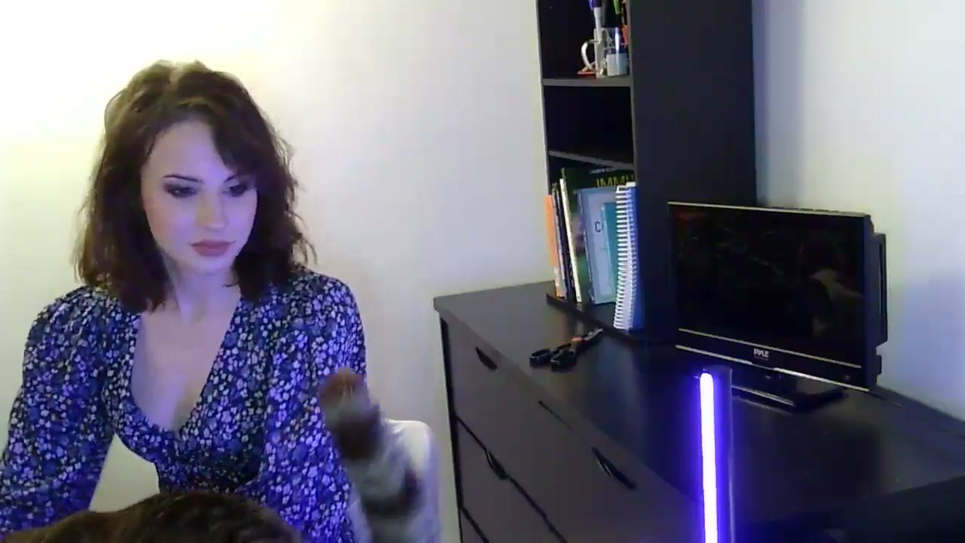 Gallery image thumbnail from antidreamgirl's myfreecams stream on, 04/16/2024, 02:05 image 19 of 20