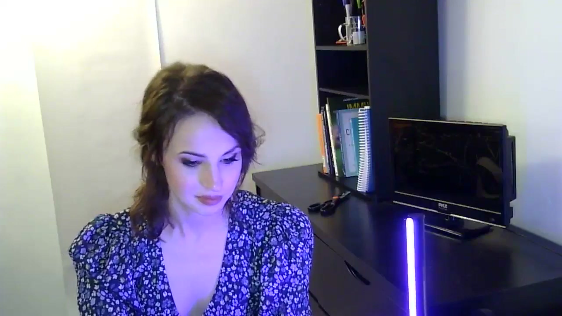 Gallery image thumbnail from antidreamgirl's myfreecams stream on, 04/16/2024, 02:05 image 15 of 20