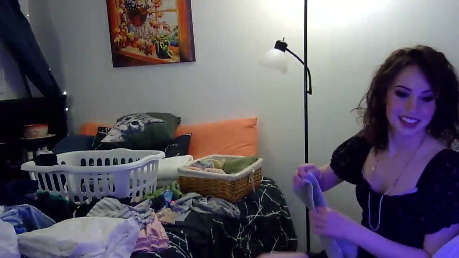 Gallery image thumbnail from antidreamgirl's myfreecams stream on, 04/17/2024, 04:16 image 7 of 20