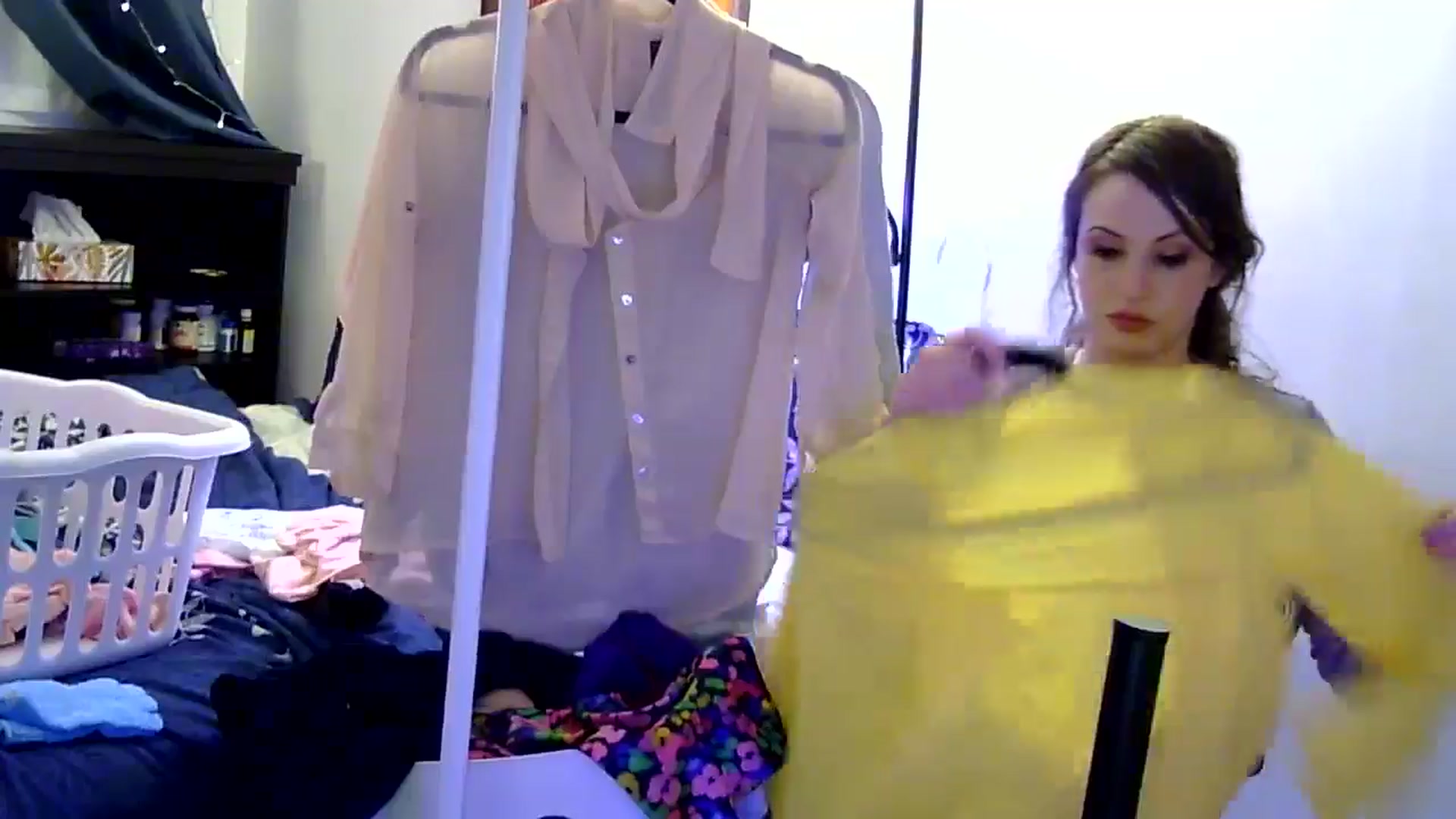 Gallery image thumbnail from antidreamgirl's myfreecams stream on, 05/08/2024, 06:07 image 7 of 20