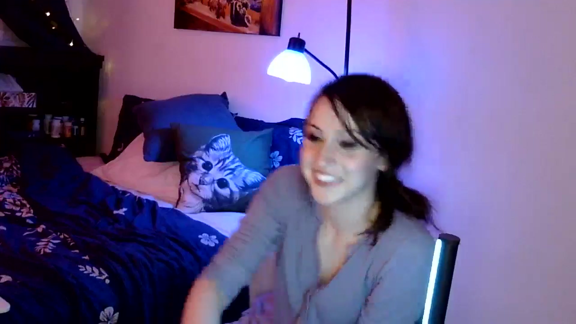 Gallery image thumbnail from antidreamgirl's myfreecams stream on, 05/08/2024, 07:33 image 15 of 20