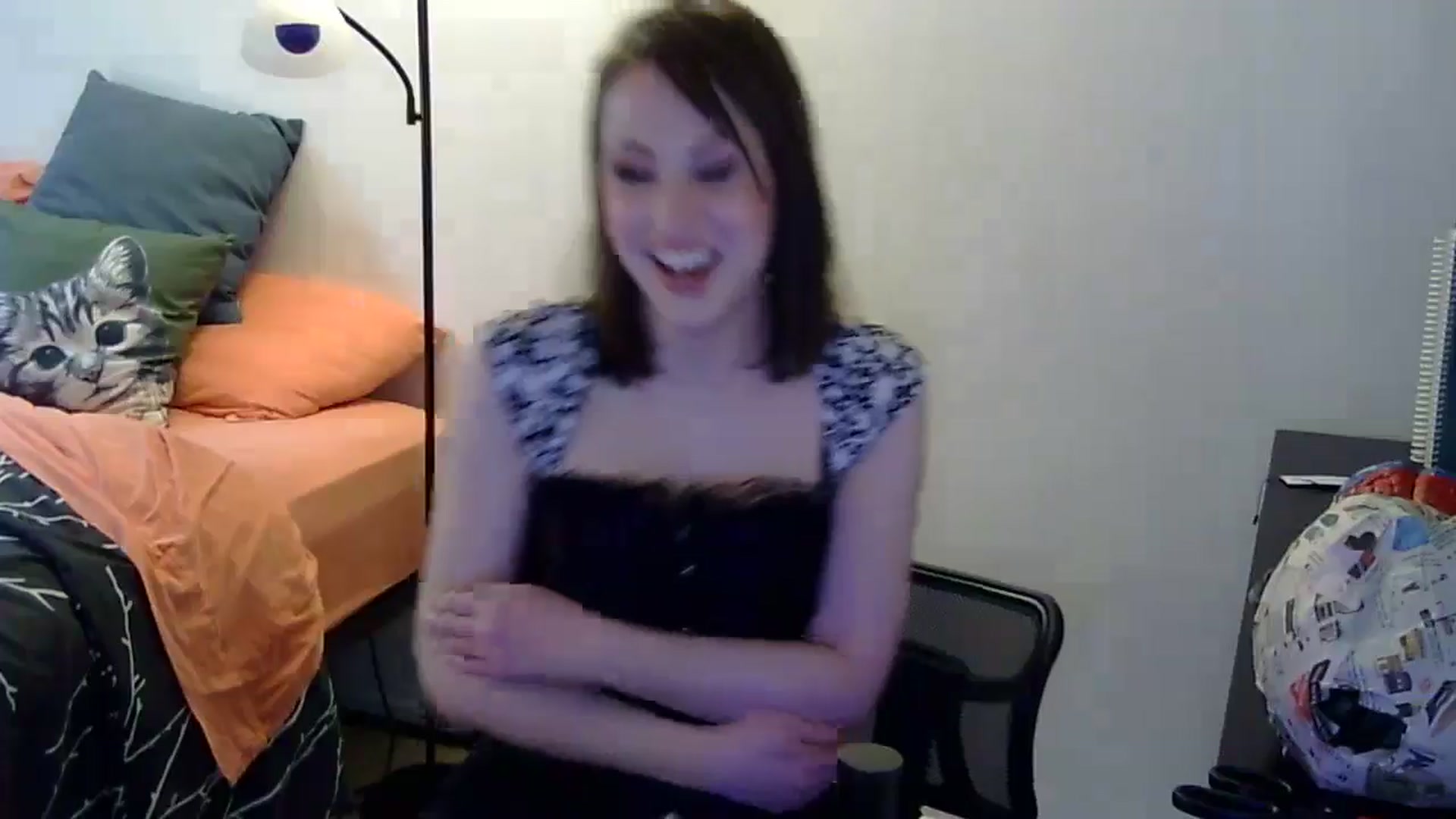 Gallery image thumbnail from antidreamgirl's myfreecams stream on, 05/17/2024, 19:54 image 17 of 20