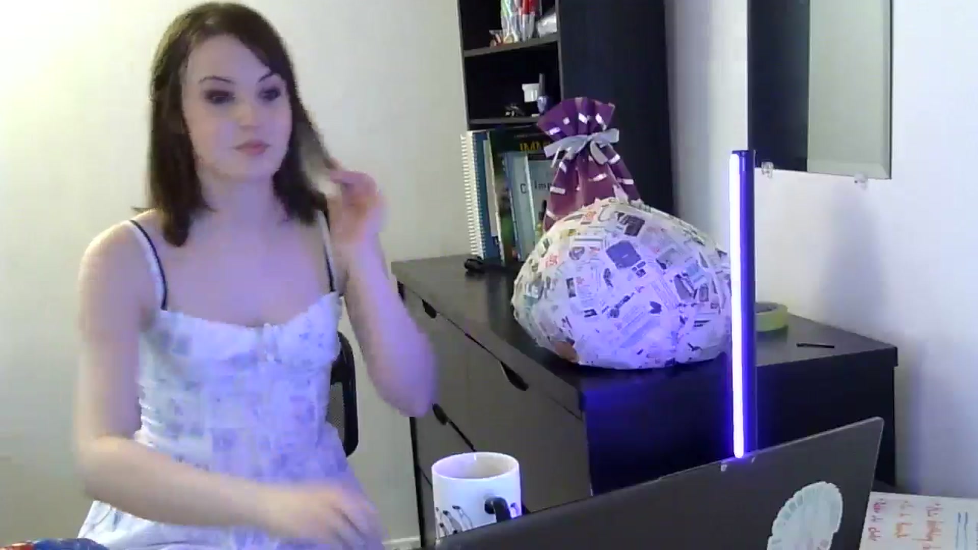 Gallery image thumbnail from antidreamgirl's myfreecams stream on, 05/17/2024, 22:41 image 20 of 20