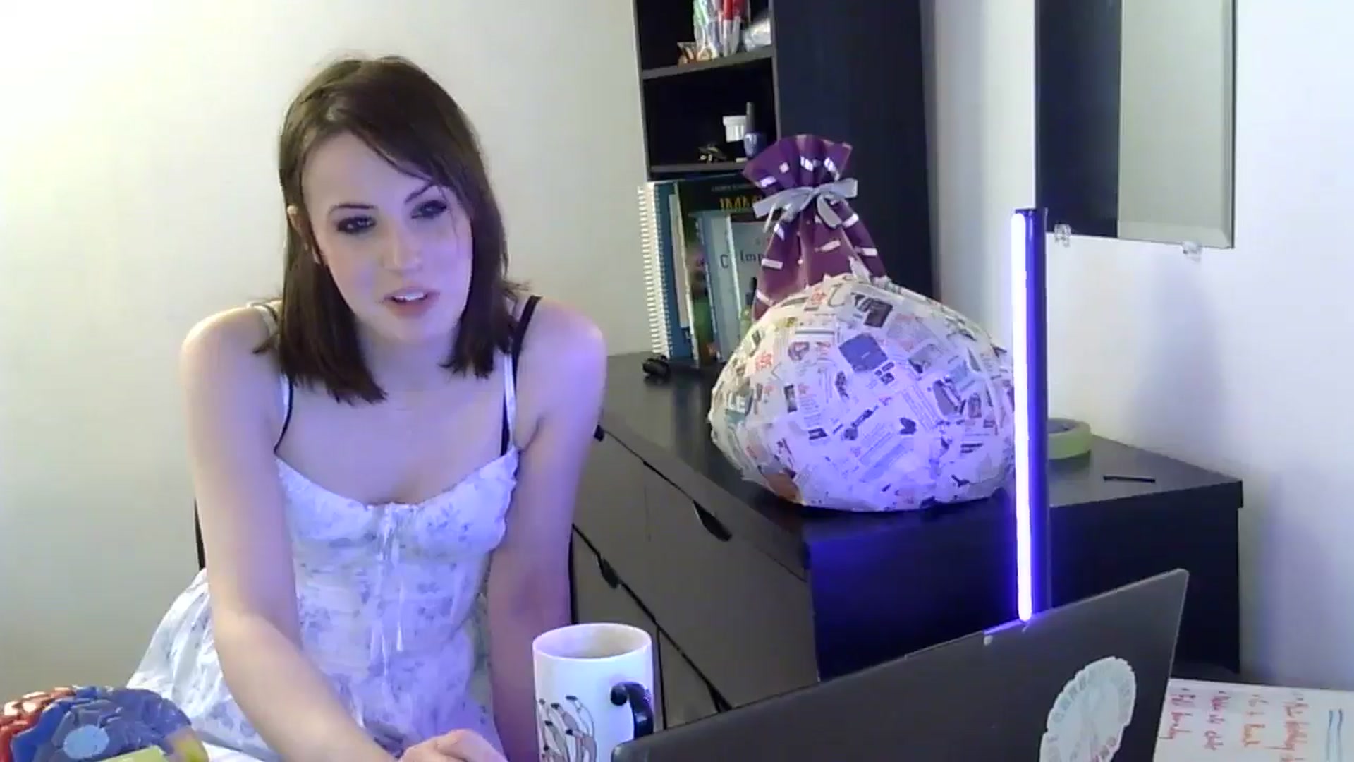 Gallery image thumbnail from antidreamgirl's myfreecams stream on, 05/17/2024, 22:41 image 19 of 20