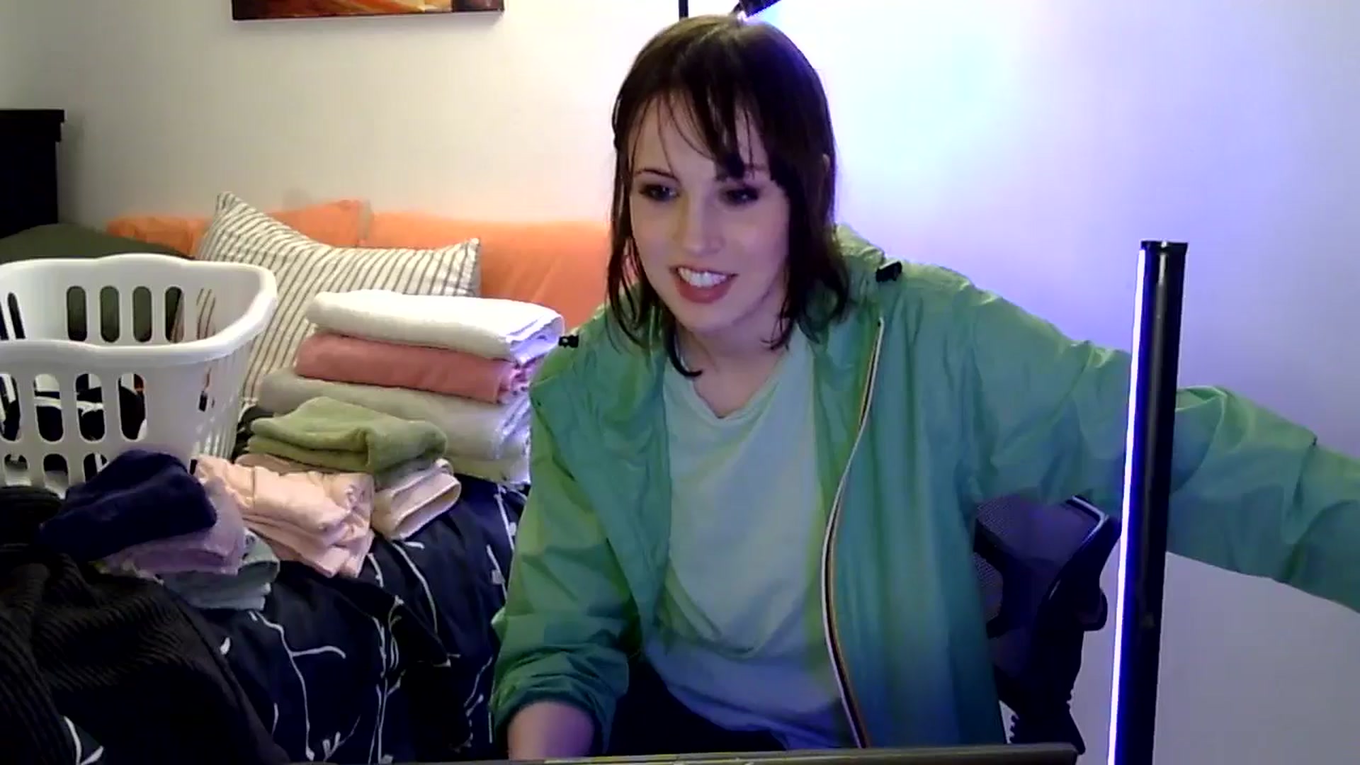 Gallery image thumbnail from antidreamgirl's myfreecams stream on, 05/19/2024, 04:13 image 17 of 20