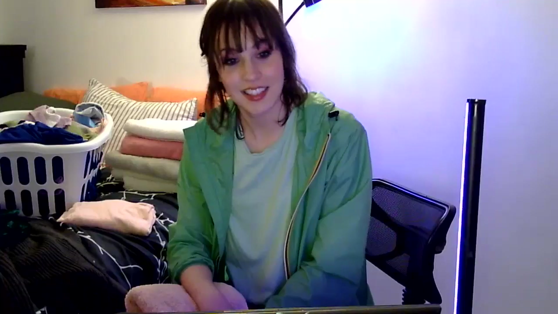 Gallery image thumbnail from antidreamgirl's myfreecams stream on, 05/19/2024, 04:13 image 8 of 20
