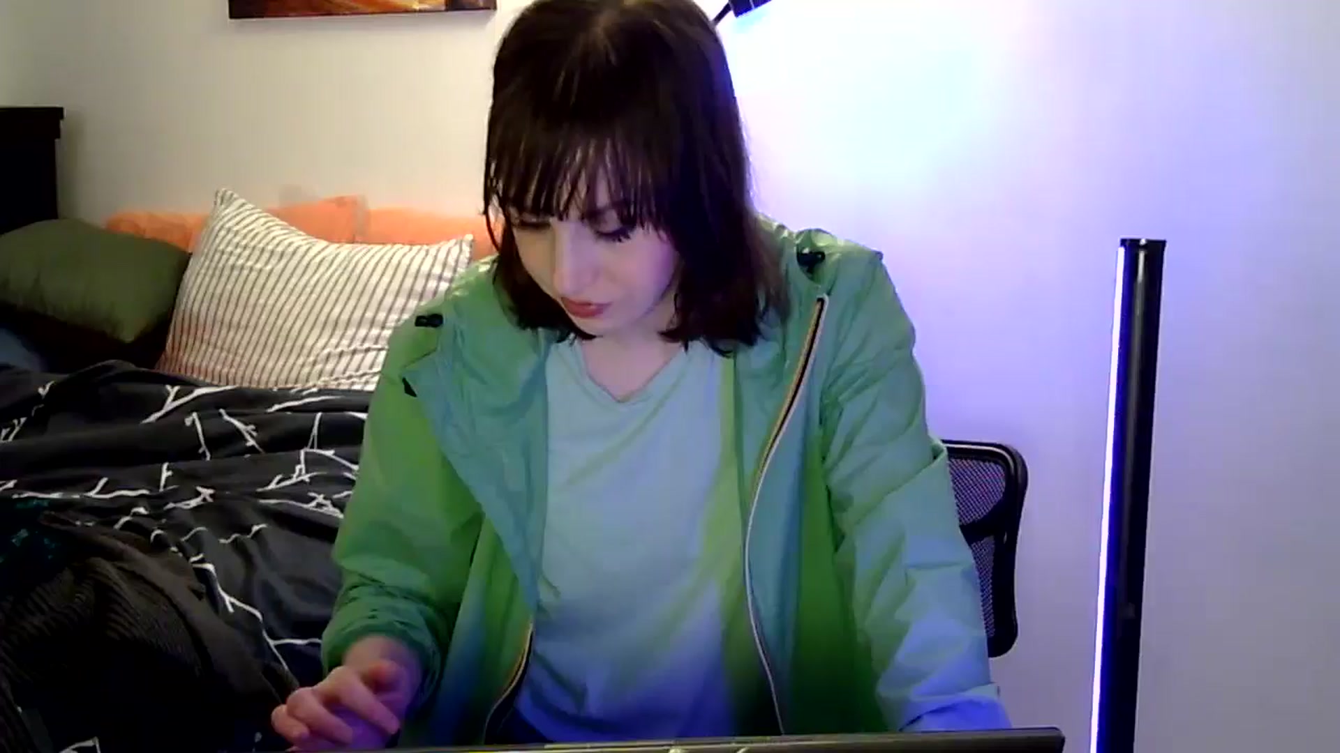 Gallery image thumbnail from antidreamgirl's myfreecams stream on, 05/19/2024, 04:13 image 1 of 20