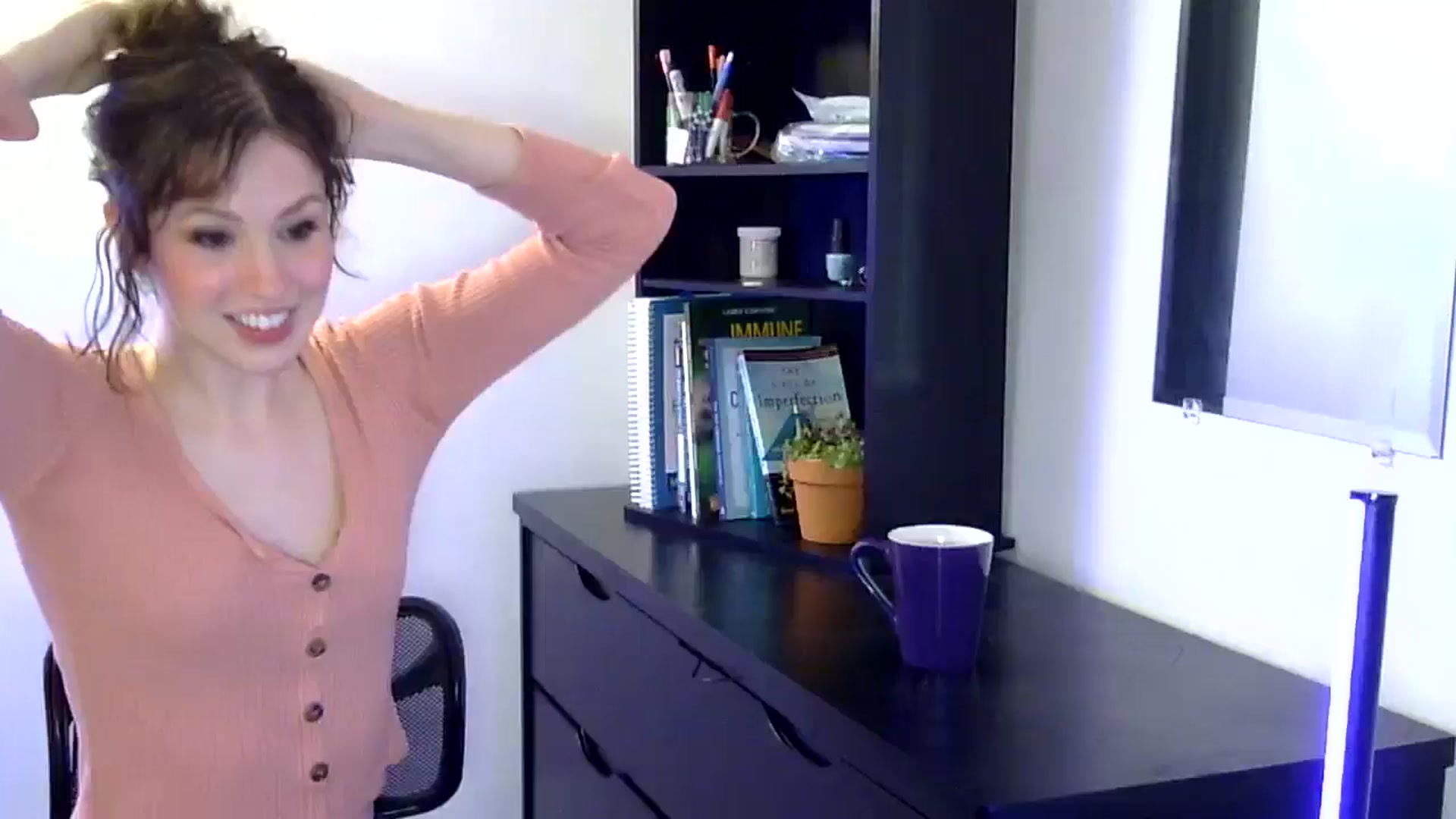 Gallery image thumbnail from antidreamgirl's myfreecams stream on, 05/29/2024, 04:08 image 1 of 20