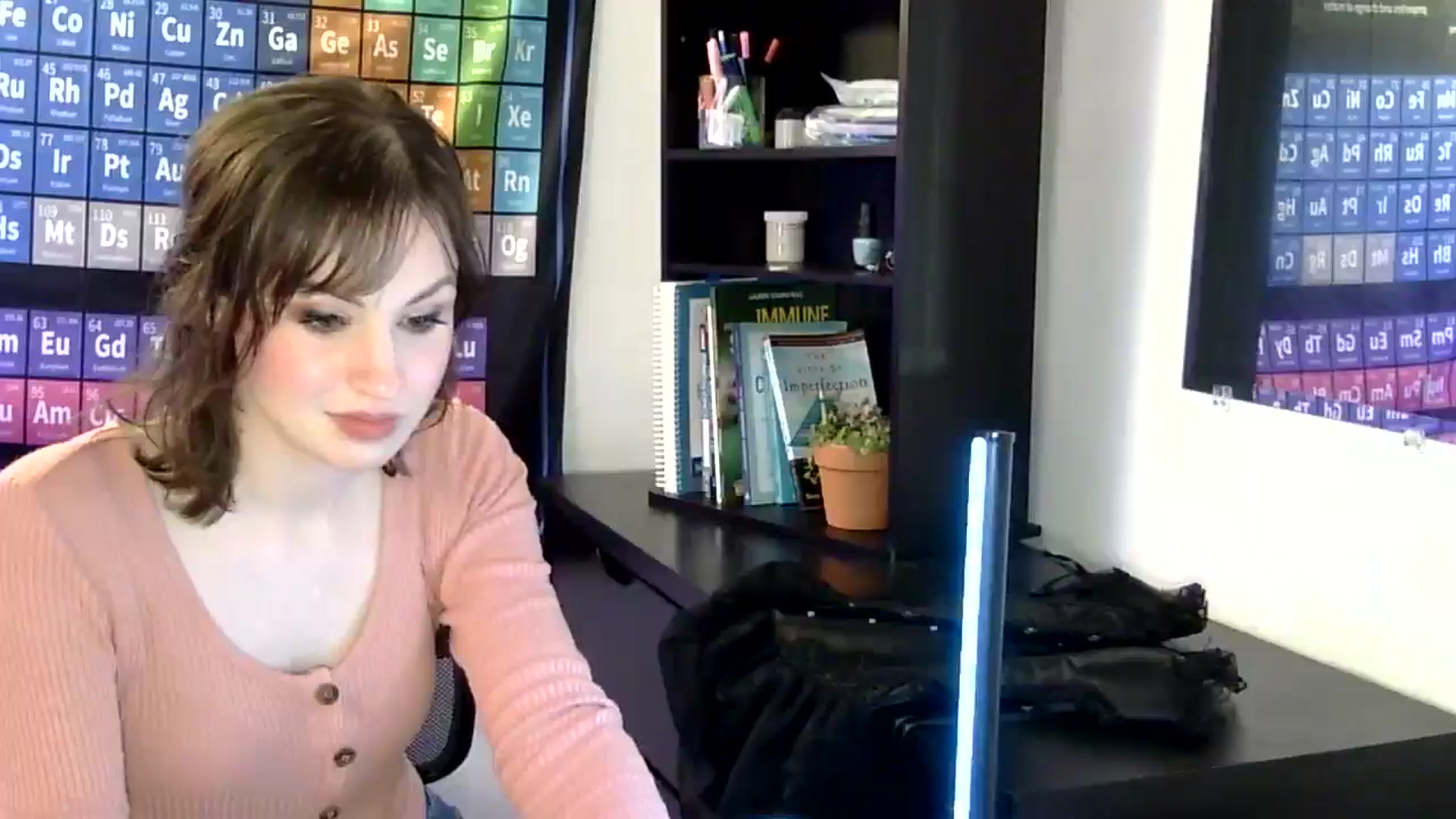 Gallery image thumbnail from antidreamgirl's myfreecams stream on, 05/29/2024, 04:08 image 15 of 20
