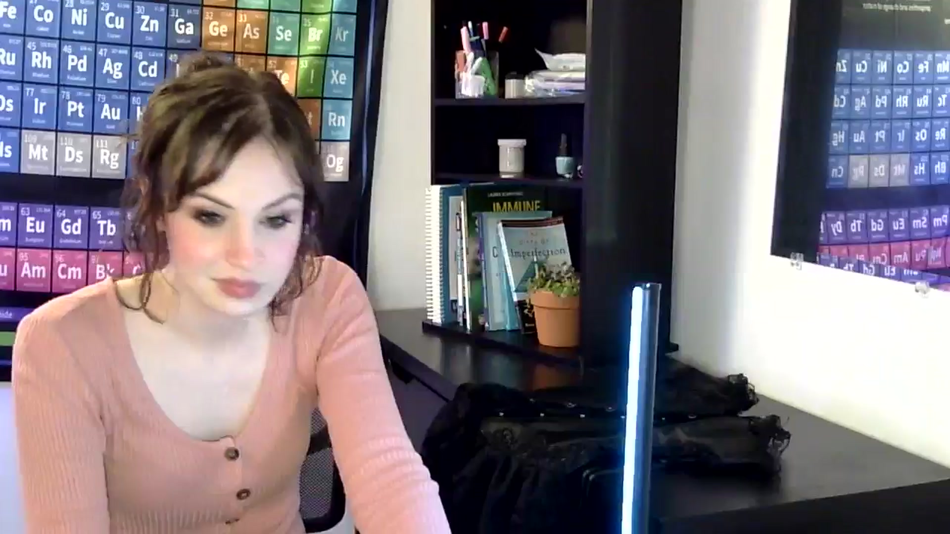 Gallery image thumbnail from antidreamgirl's myfreecams stream on, 05/29/2024, 04:08 image 17 of 20