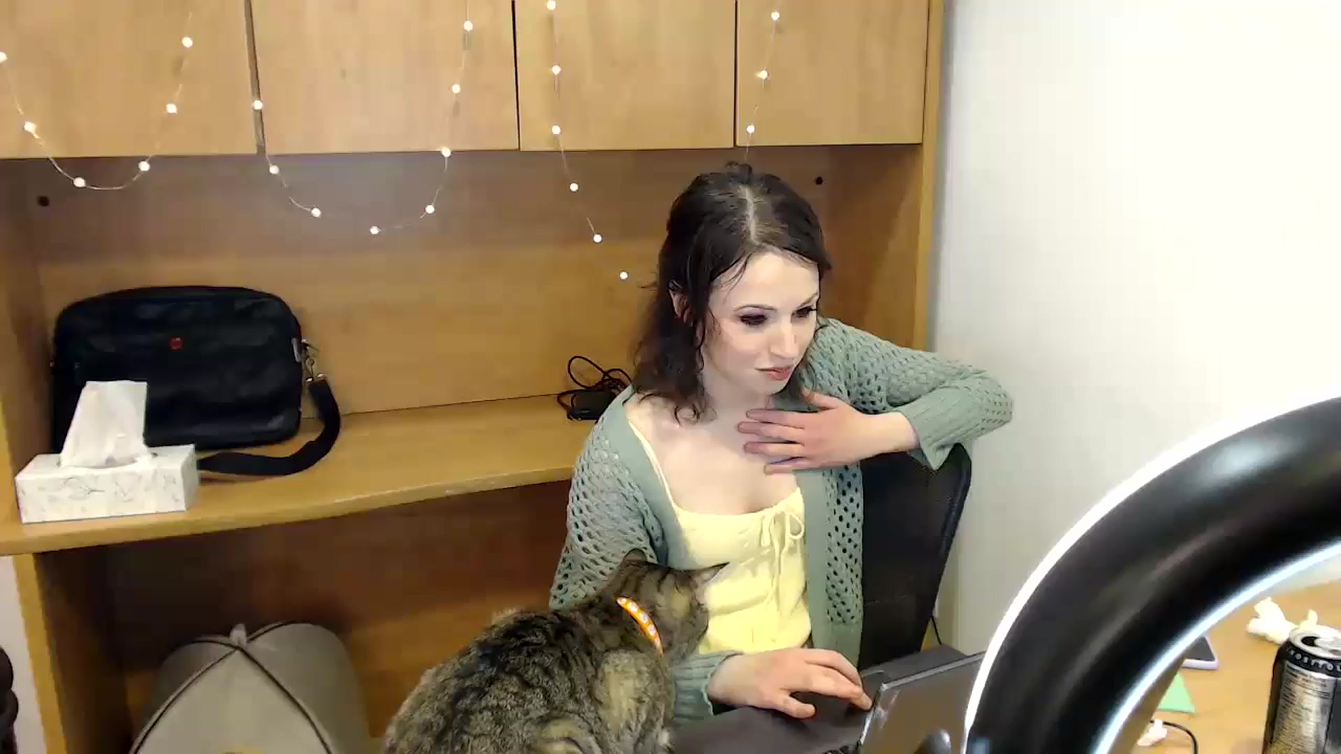 Gallery image thumbnail from antidreamgirl's myfreecams stream on, 06/18/2024, 24:01 image 14 of 20