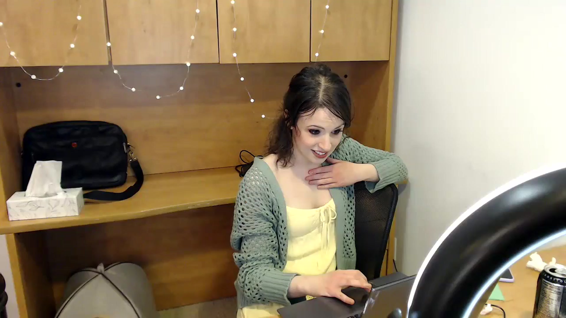 Gallery image thumbnail from antidreamgirl's myfreecams stream on, 06/18/2024, 24:01 image 12 of 20
