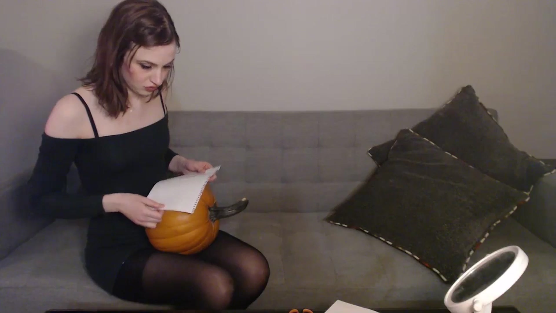 Gallery image thumbnail from antidreamgirl's myfreecams stream on, 10/25/2024, 23:17 image 15 of 20