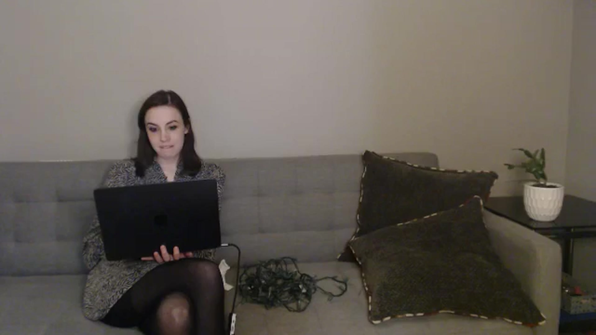 Gallery image thumbnail from antidreamgirl's myfreecams stream on, 11/21/2024, 02:55 image 15 of 20