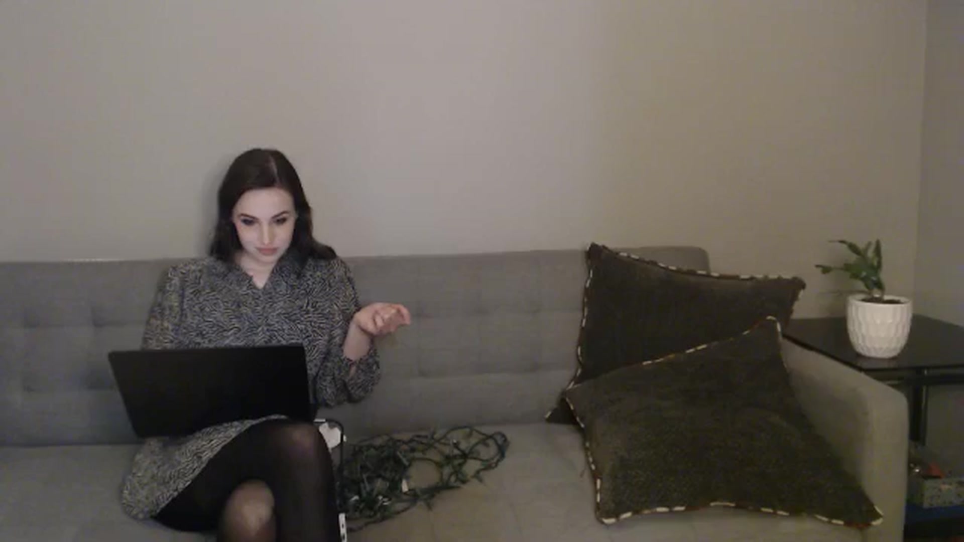 Gallery image thumbnail from antidreamgirl's myfreecams stream on, 11/21/2024, 02:55 image 6 of 20