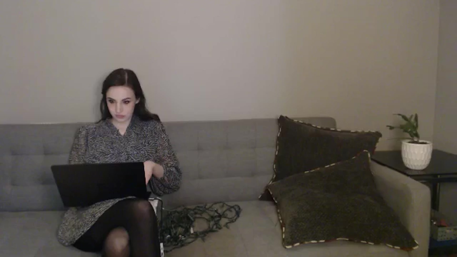 Gallery image thumbnail from antidreamgirl's myfreecams stream on, 11/21/2024, 02:55 image 4 of 20