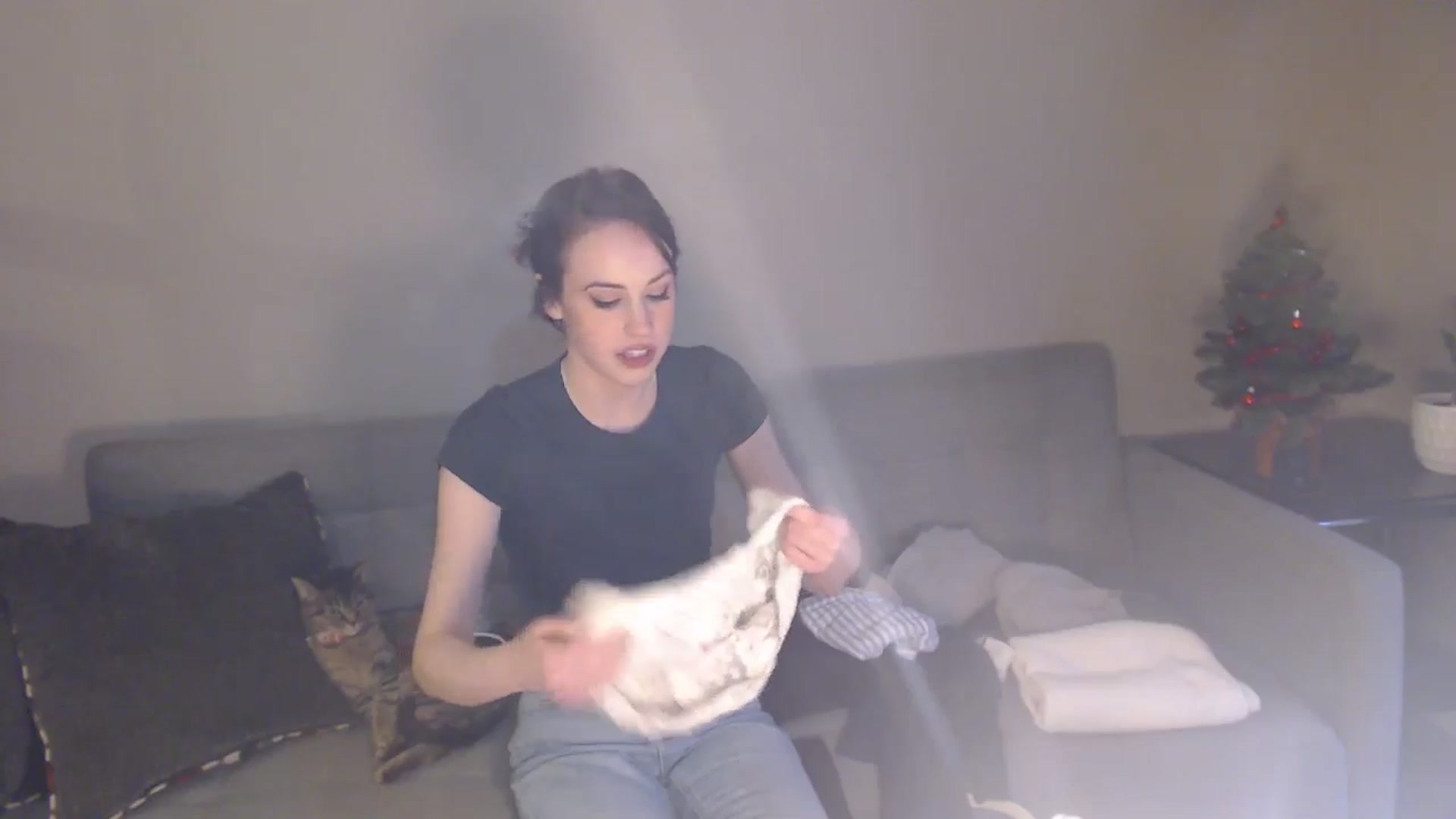 Gallery image thumbnail from antidreamgirl's myfreecams stream on, 12/18/2024, 21:31 image 17 of 20