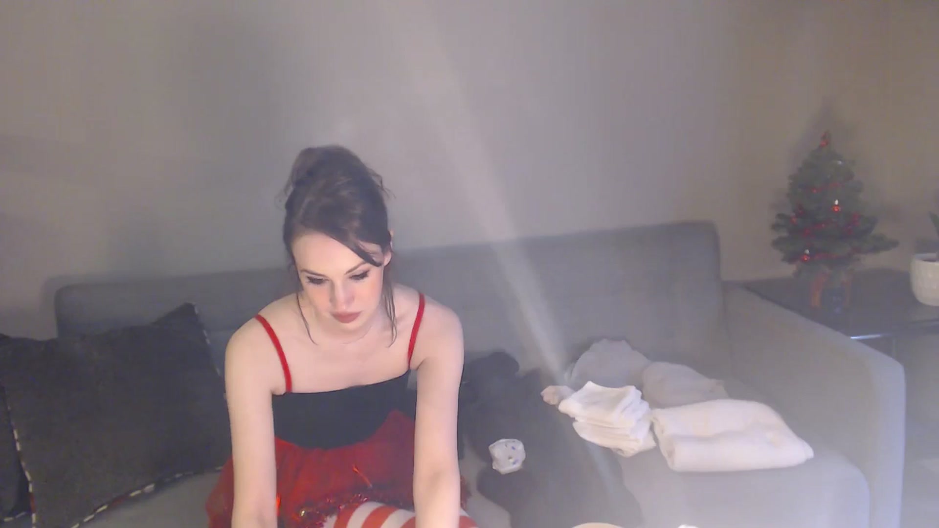 Gallery image thumbnail from antidreamgirl's myfreecams stream on, 12/18/2024, 21:31 image 10 of 20
