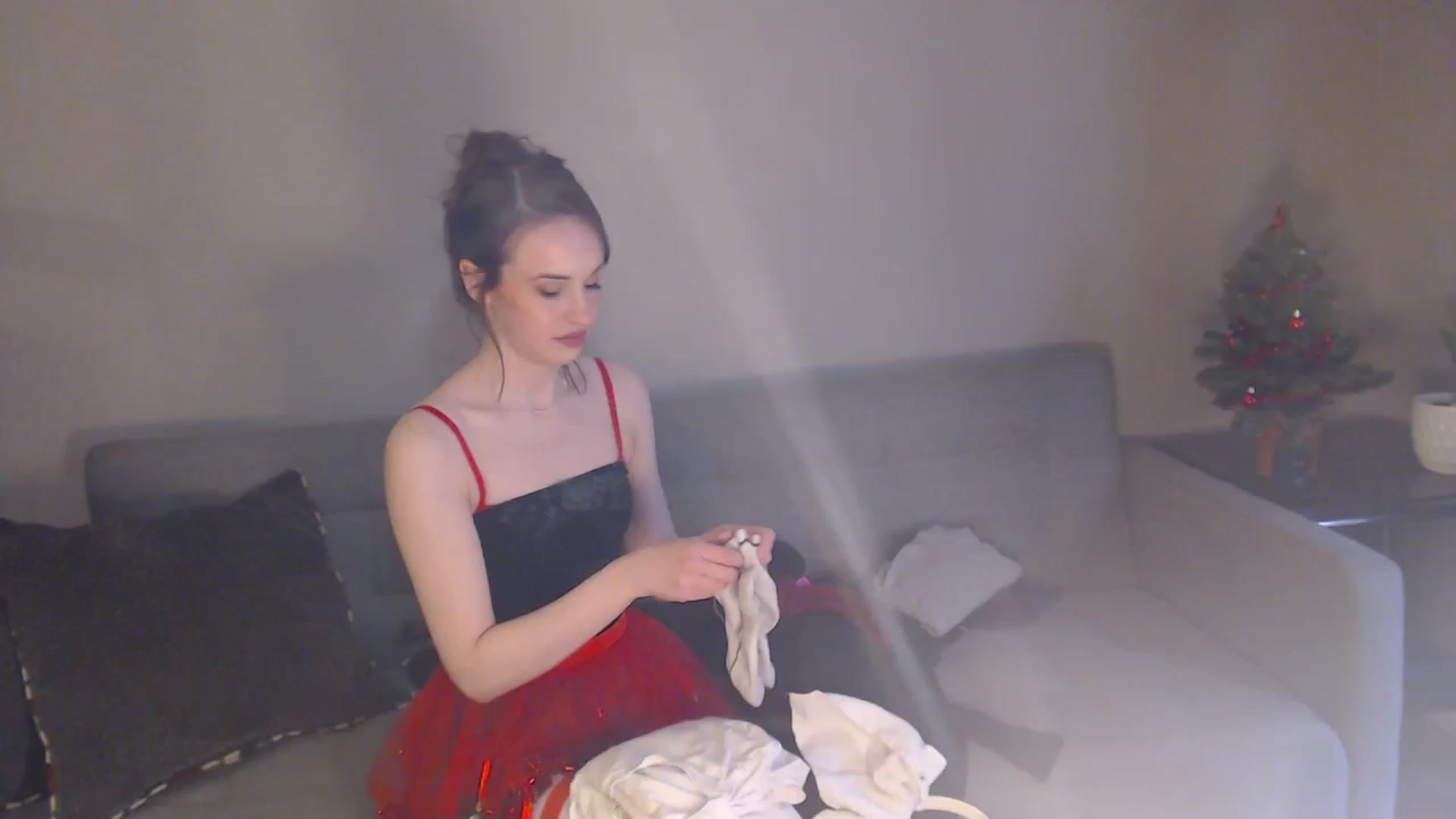 Gallery image thumbnail from antidreamgirl's myfreecams stream on, 12/18/2024, 21:31 image 1 of 20