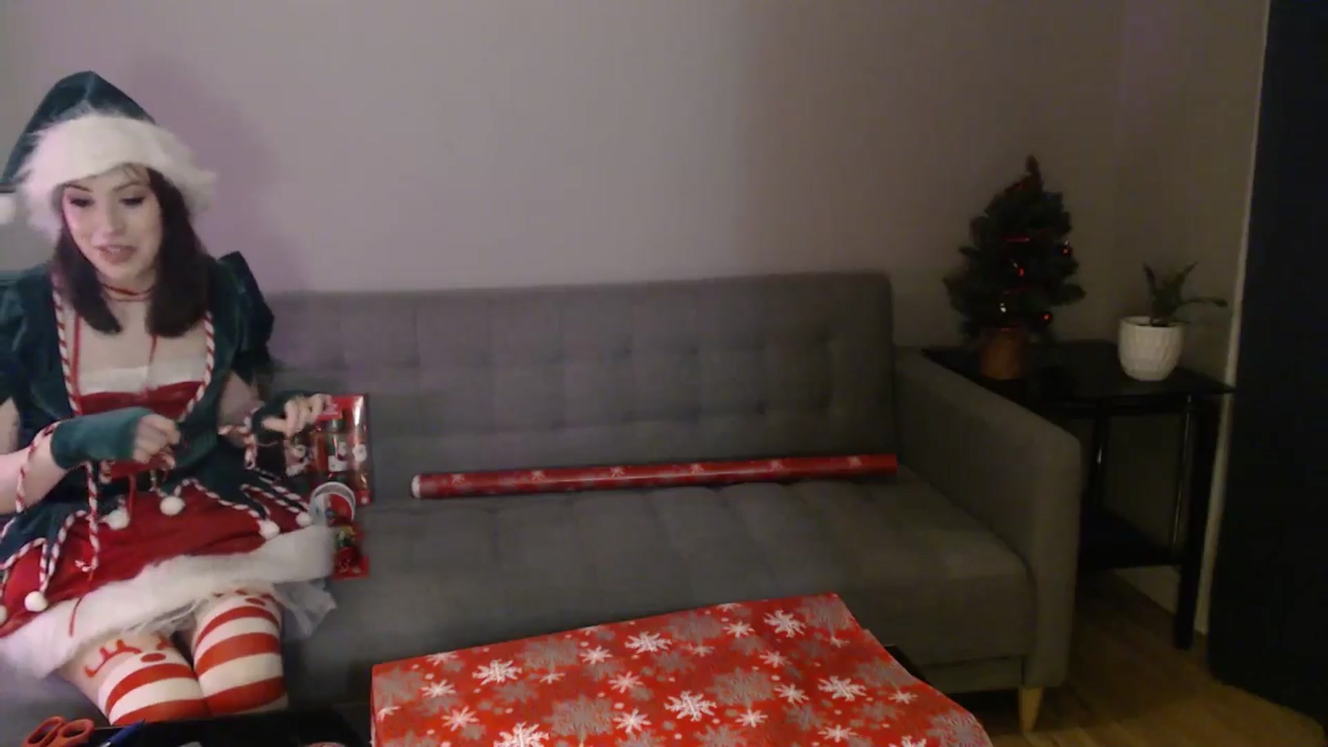 Gallery image thumbnail from antidreamgirl's myfreecams stream on, 12/20/2024, 03:47 image 8 of 20