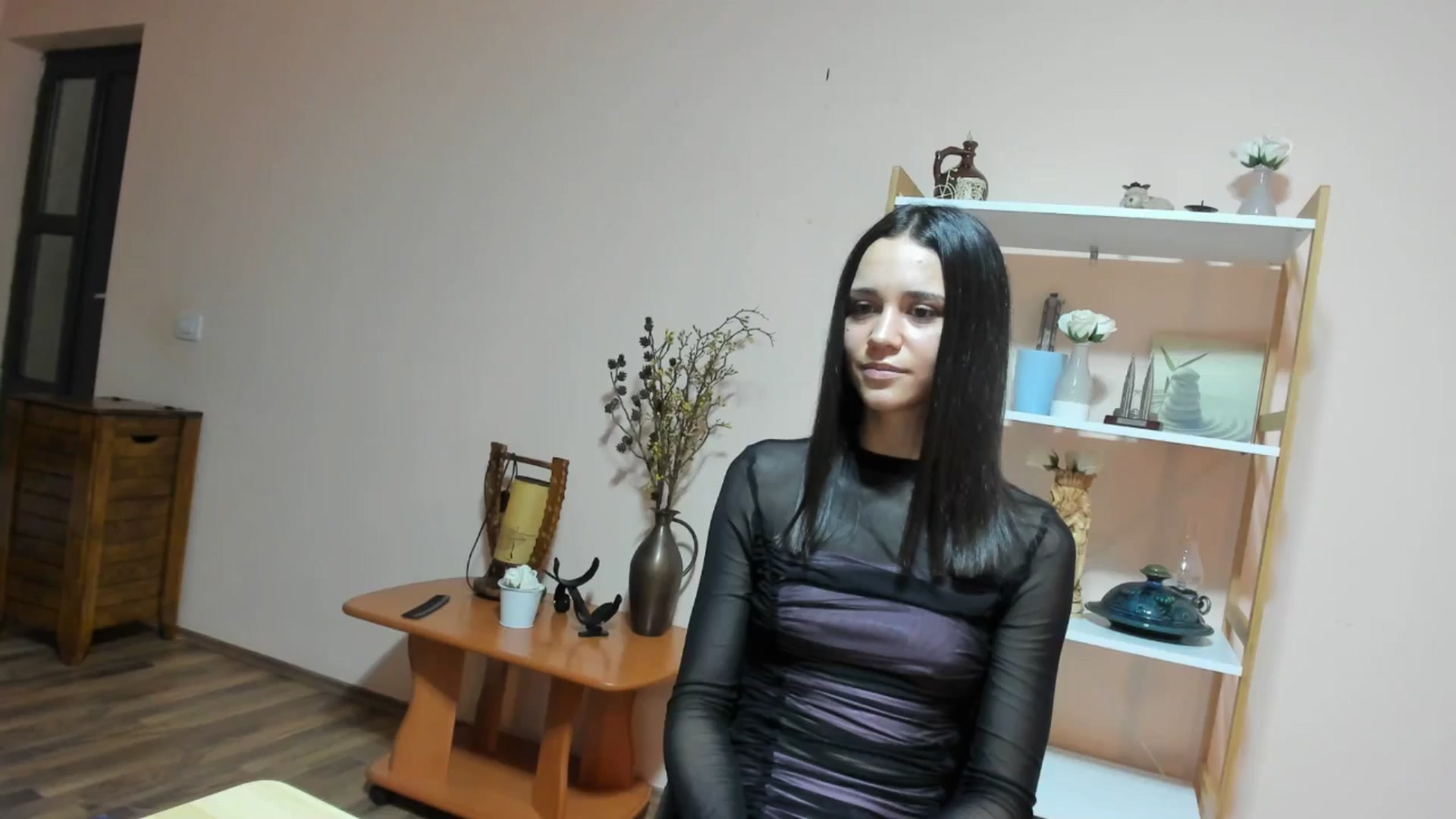 Gallery image thumbnail from aorra's myfreecams stream on, 06/20/2025, 20:46 image 16 of 20