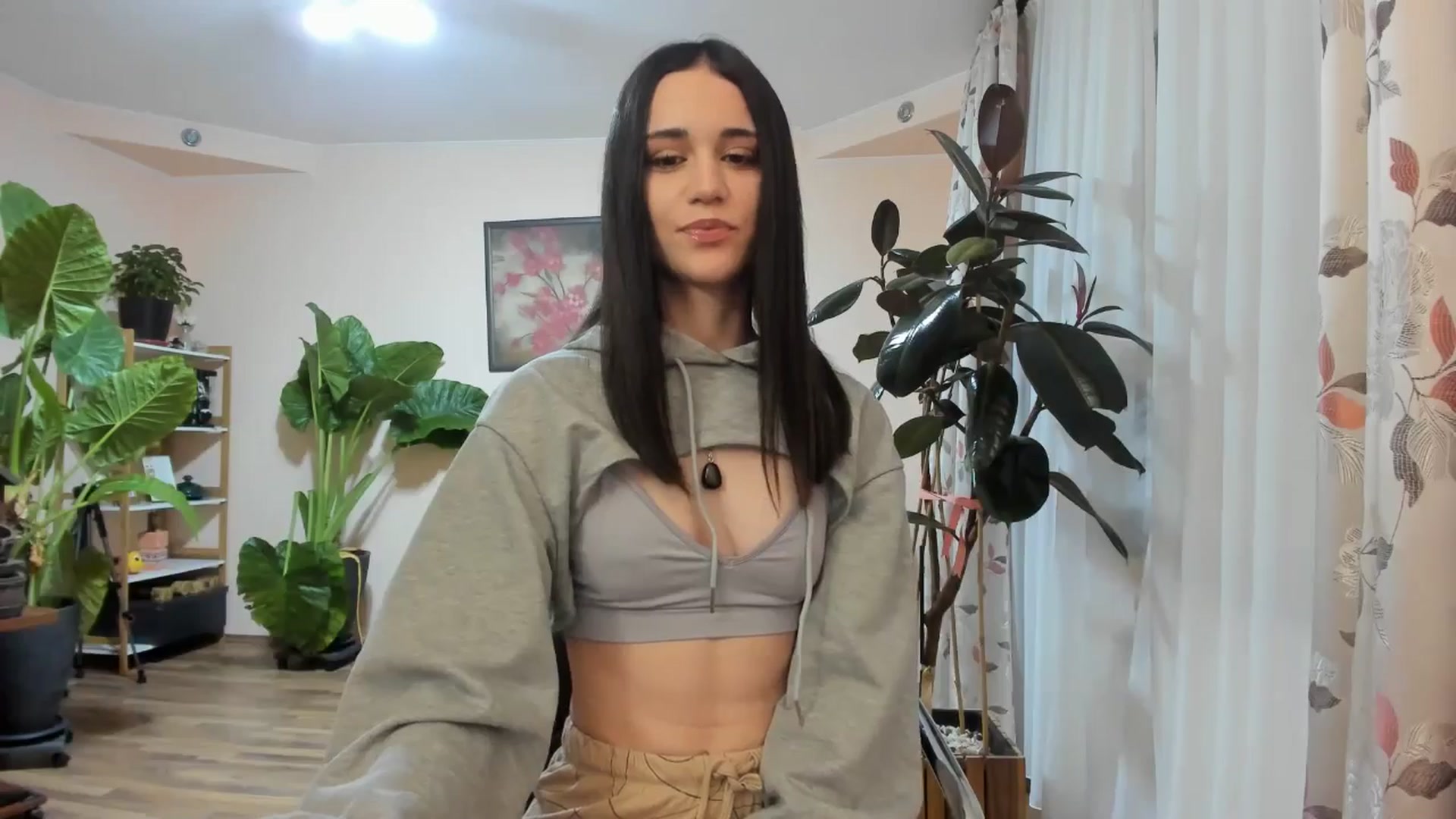 Gallery image thumbnail from aorra's myfreecams stream on, 10/09/2025, 11:56 image 16 of 20