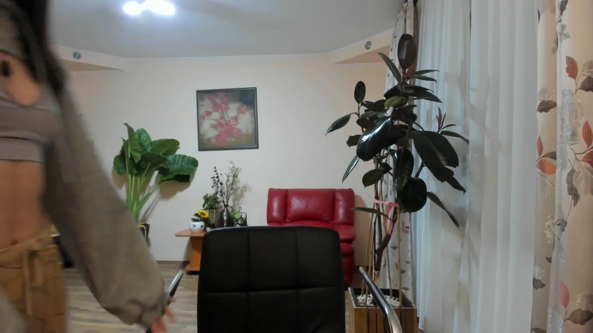 Gallery image thumbnail from aorra's myfreecams stream on, 10/09/2025, 11:56 image 15 of 20