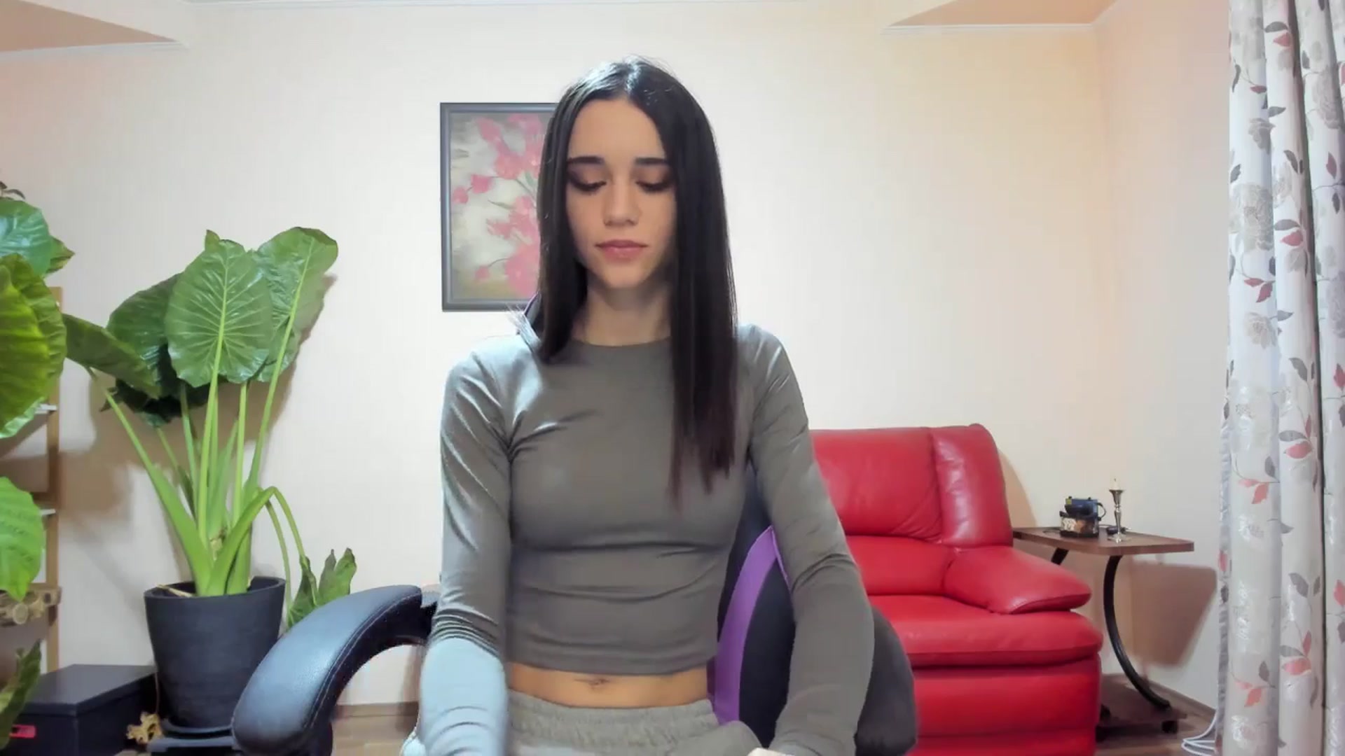 Gallery image thumbnail from aorra's myfreecams stream on, 10/15/2025, 09:41 image 3 of 20