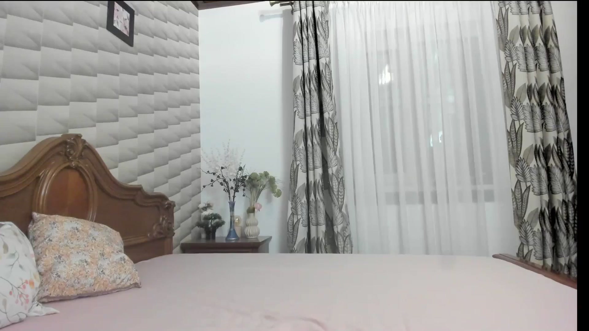 Gallery image thumbnail from aorra's myfreecams stream on, 11/28/2025, 02:45 image 17 of 20