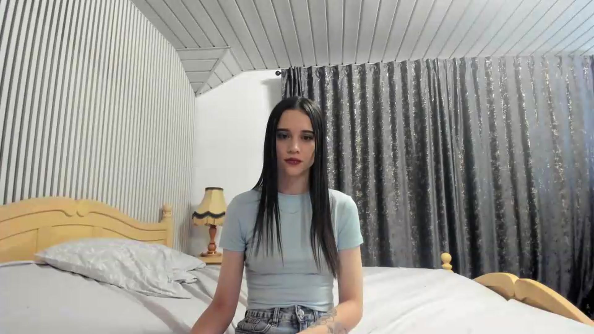 Gallery image thumbnail from aorra's myfreecams stream on, 07/12/2026, 24:32 image 7 of 20