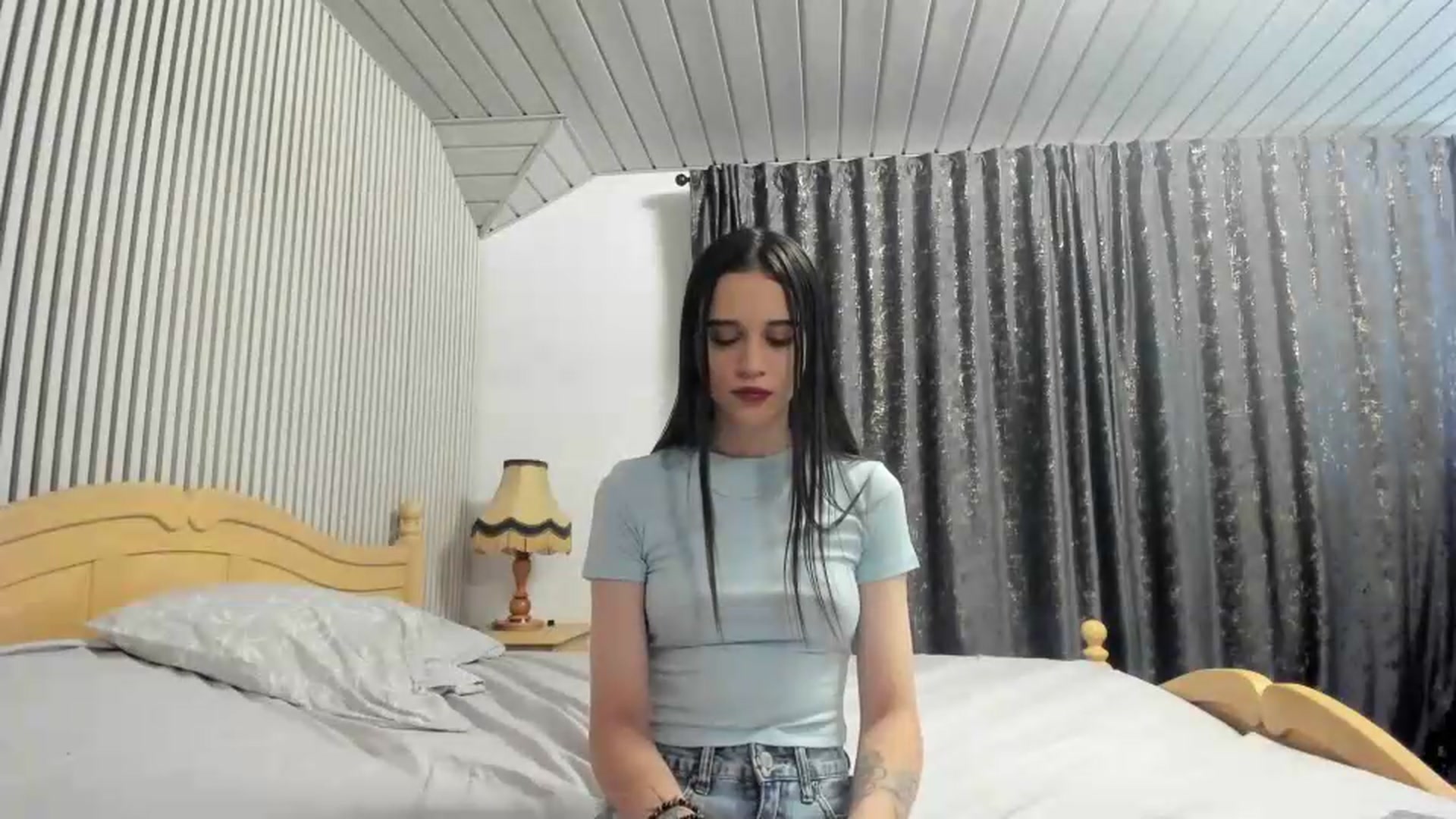 Gallery image thumbnail from aorra's myfreecams stream on, 07/12/2026, 24:32 image 13 of 20