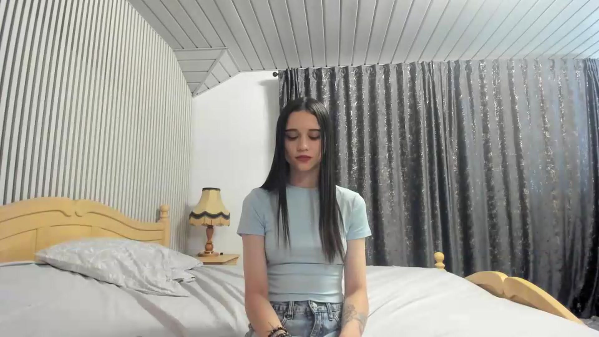 Gallery image thumbnail from aorra's myfreecams stream on, 07/12/2026, 03:06 image 2 of 20