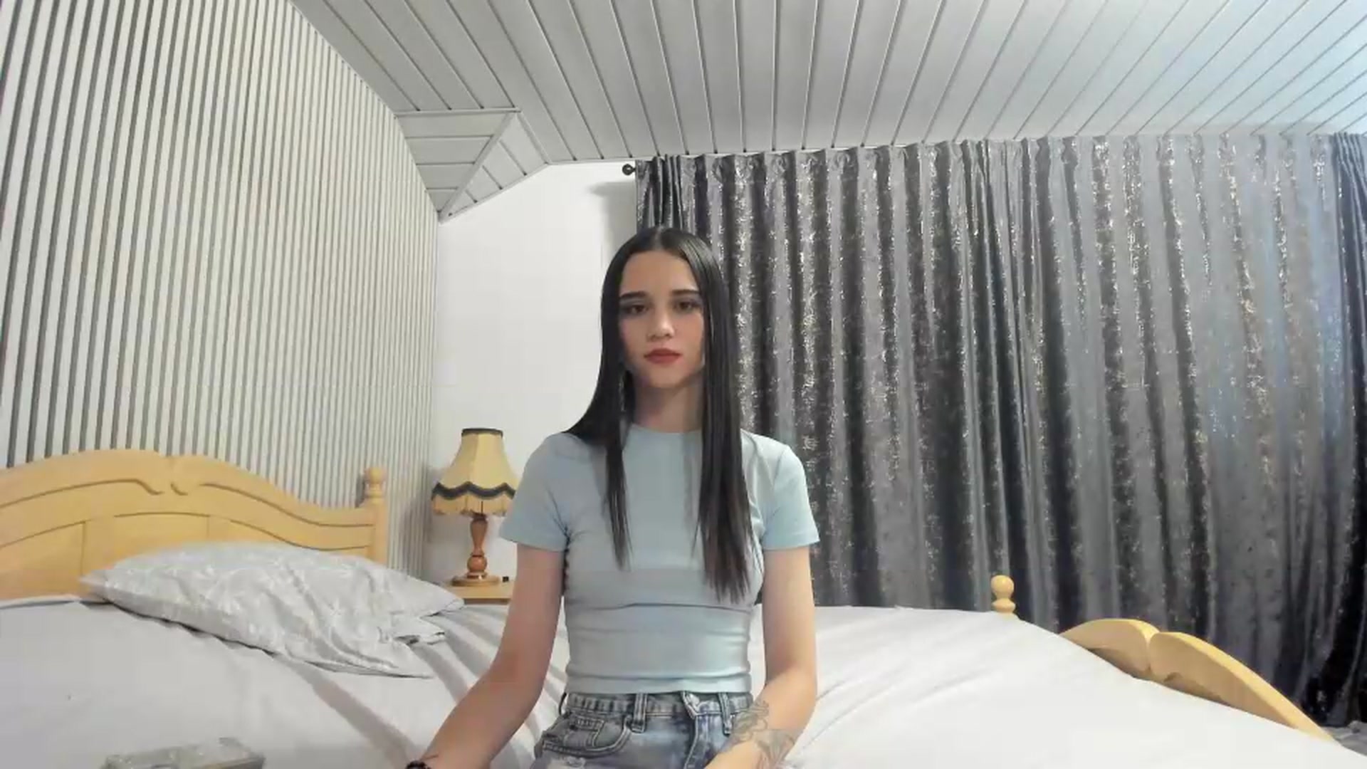 Gallery image thumbnail from aorra's myfreecams stream on, 07/12/2026, 03:06 image 4 of 20
