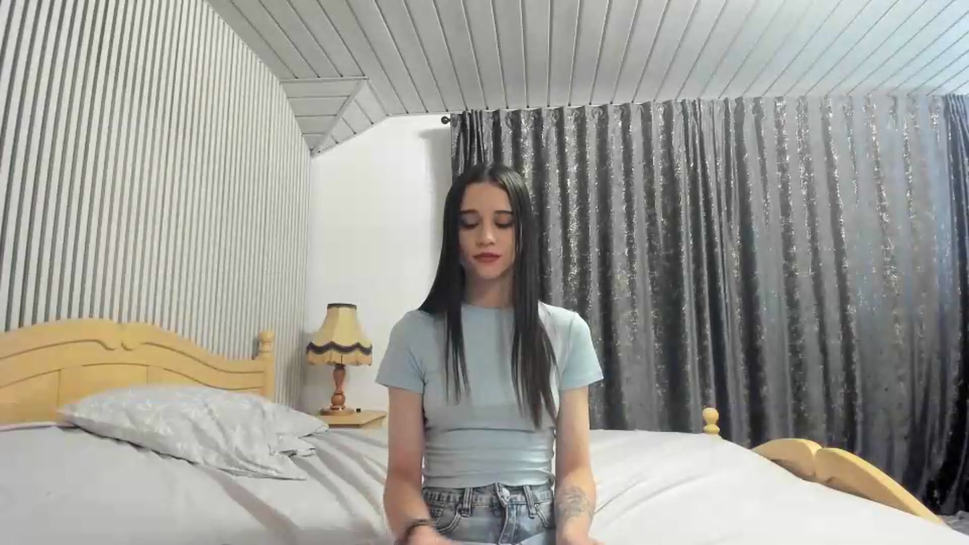 Gallery image thumbnail from aorra's myfreecams stream on, 07/12/2026, 03:06 image 3 of 20