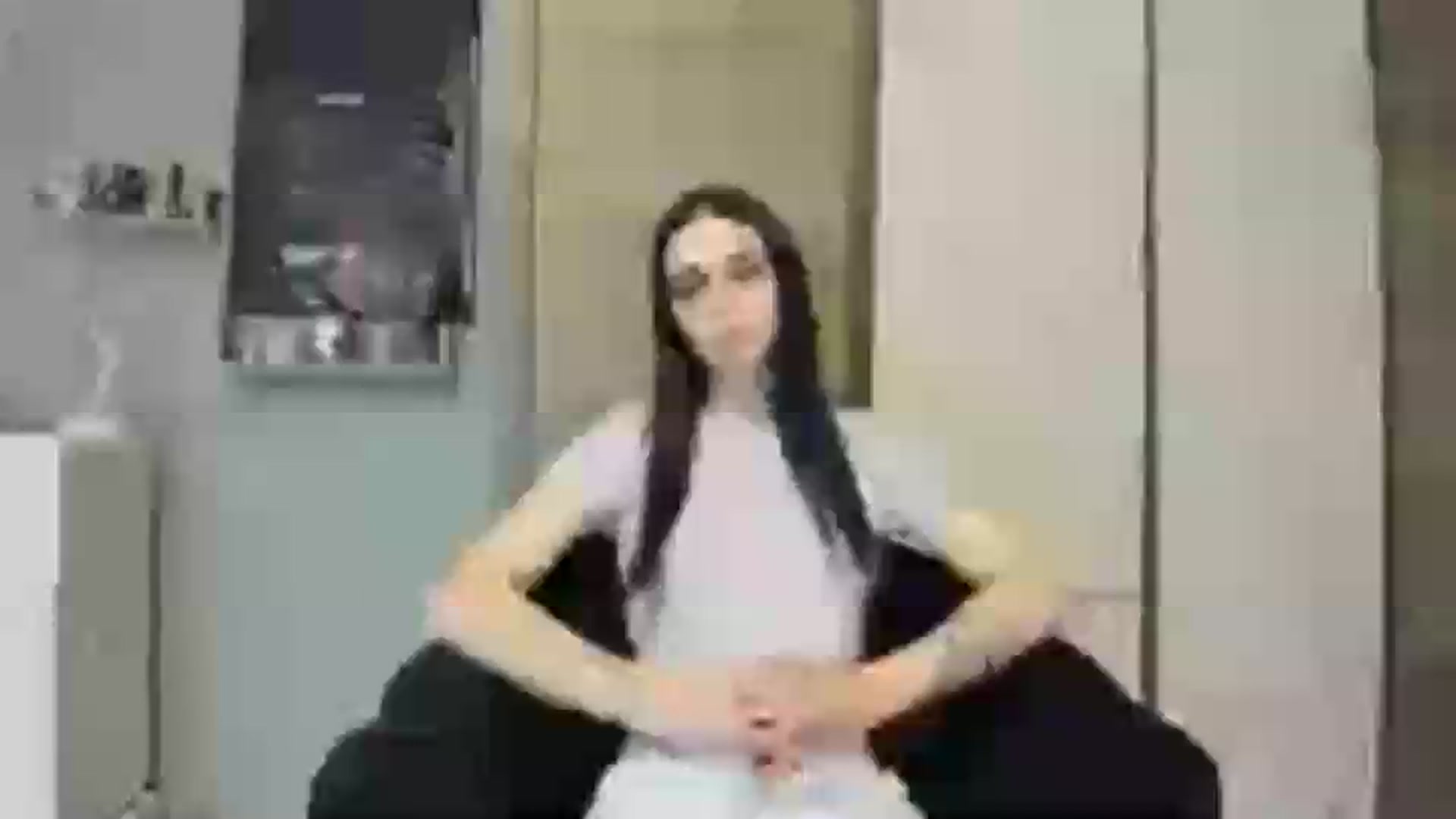Gallery image thumbnail from aorra's myfreecams stream on, 08/13/2026, 23:10 image 4 of 20