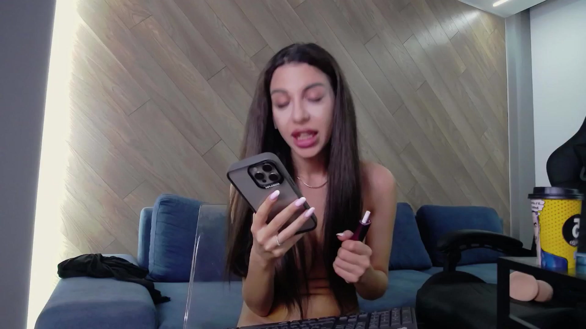 Gallery image thumbnail from arabian_kate's myfreecams stream on, 04/25/2025, 17:34 image 18 of 20