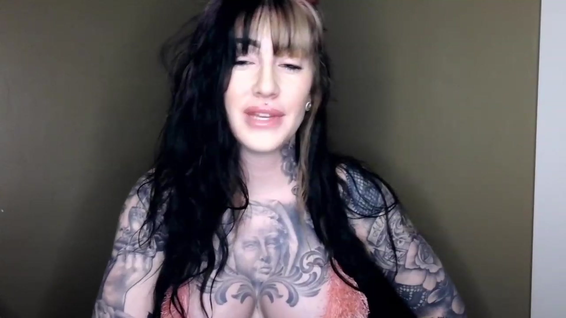 Gallery image thumbnail from ariajanexxx's myfreecams stream on, 02/24/2023, 21:52 image 19 of 20