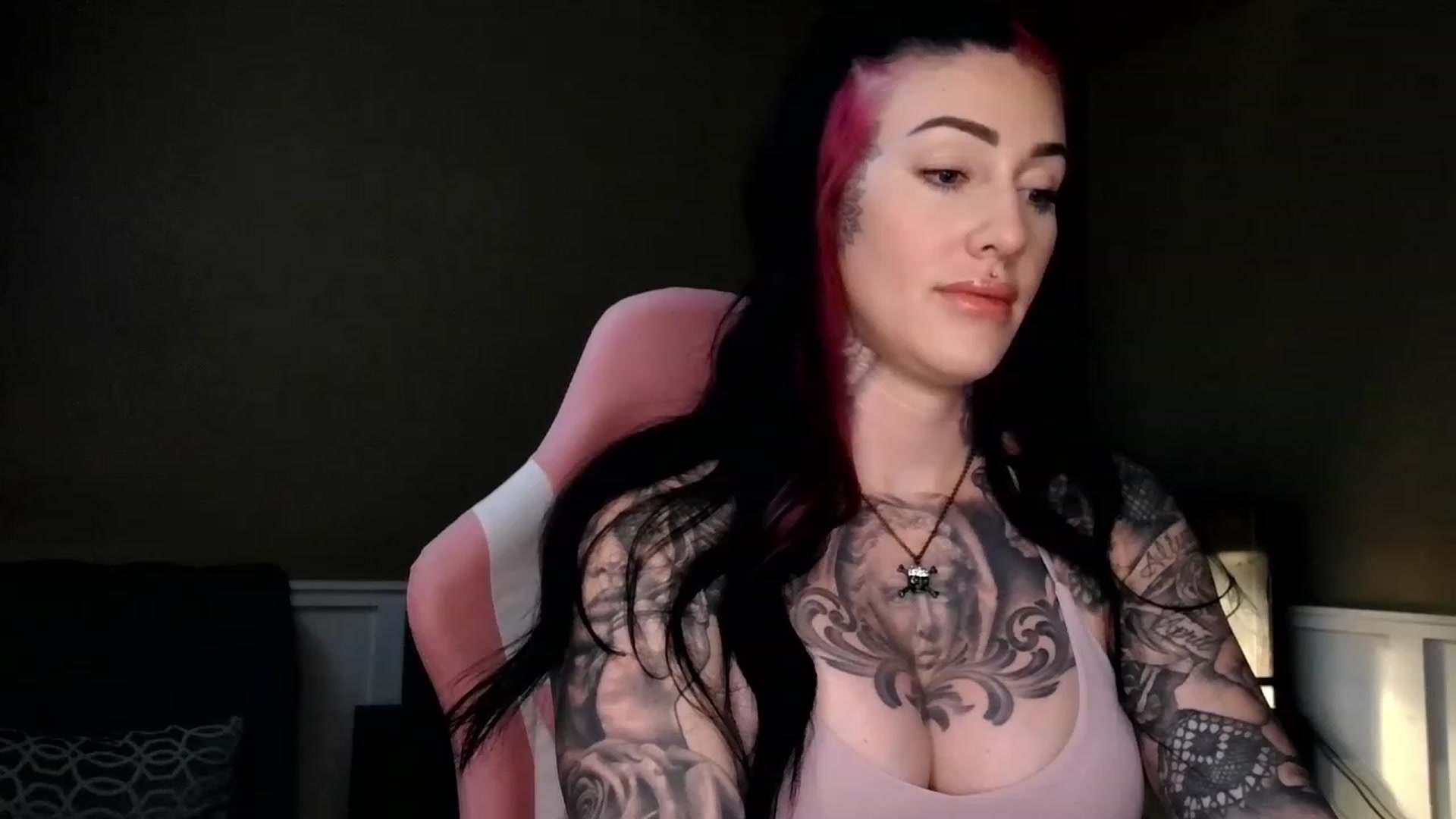 Gallery image thumbnail from ariajanexxx's myfreecams stream on, 03/14/2023, 19:01 image 3 of 20