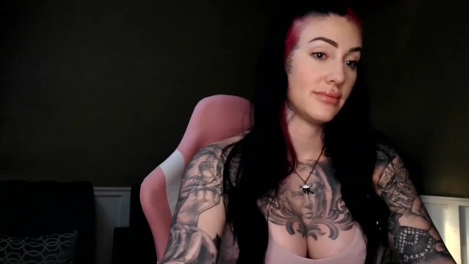 Gallery image thumbnail from ariajanexxx's myfreecams stream on, 03/14/2023, 19:01 image 15 of 20